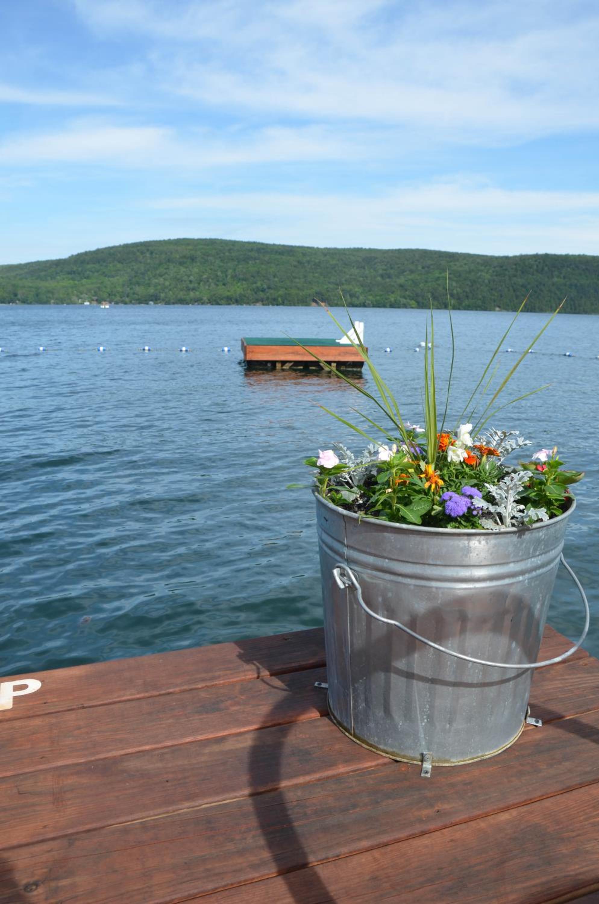Lake View Motel
