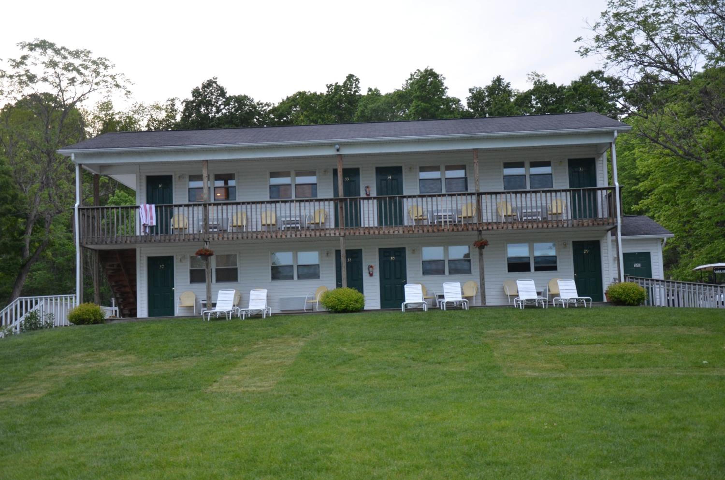 Lake View Motel