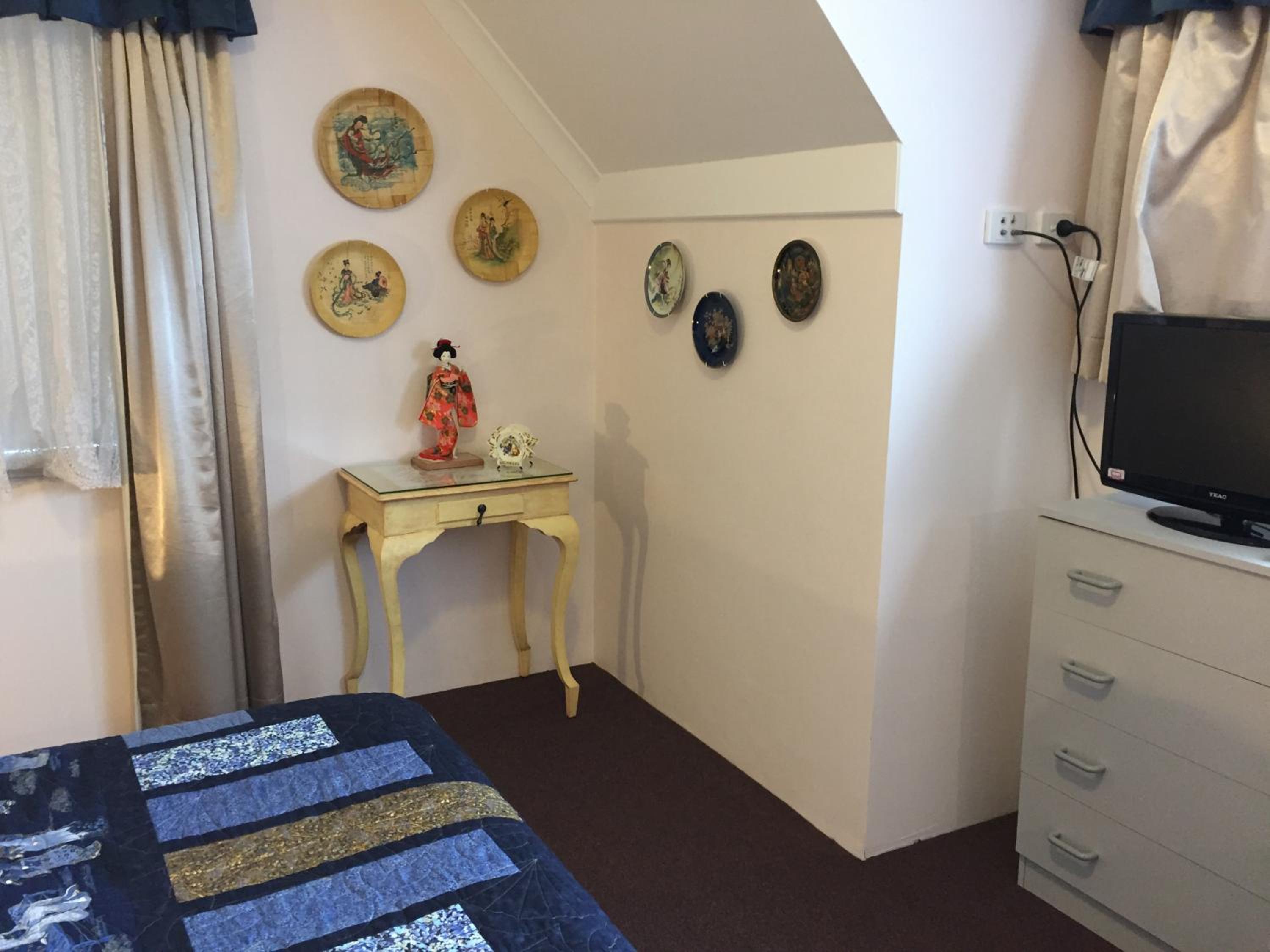 Aarn House B&B Airport Accommodation