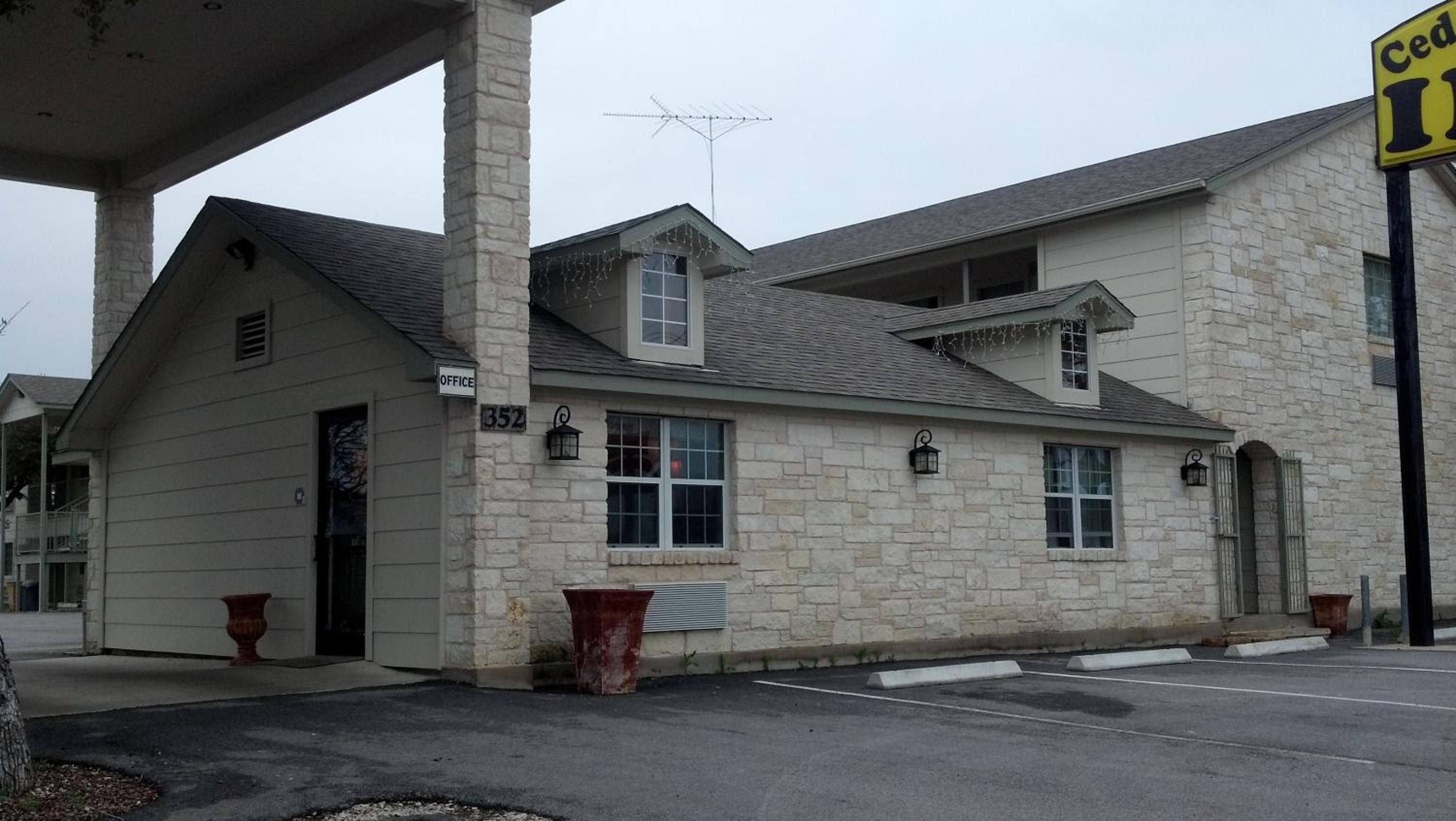 Cedar Creek Inn - Property Image 22