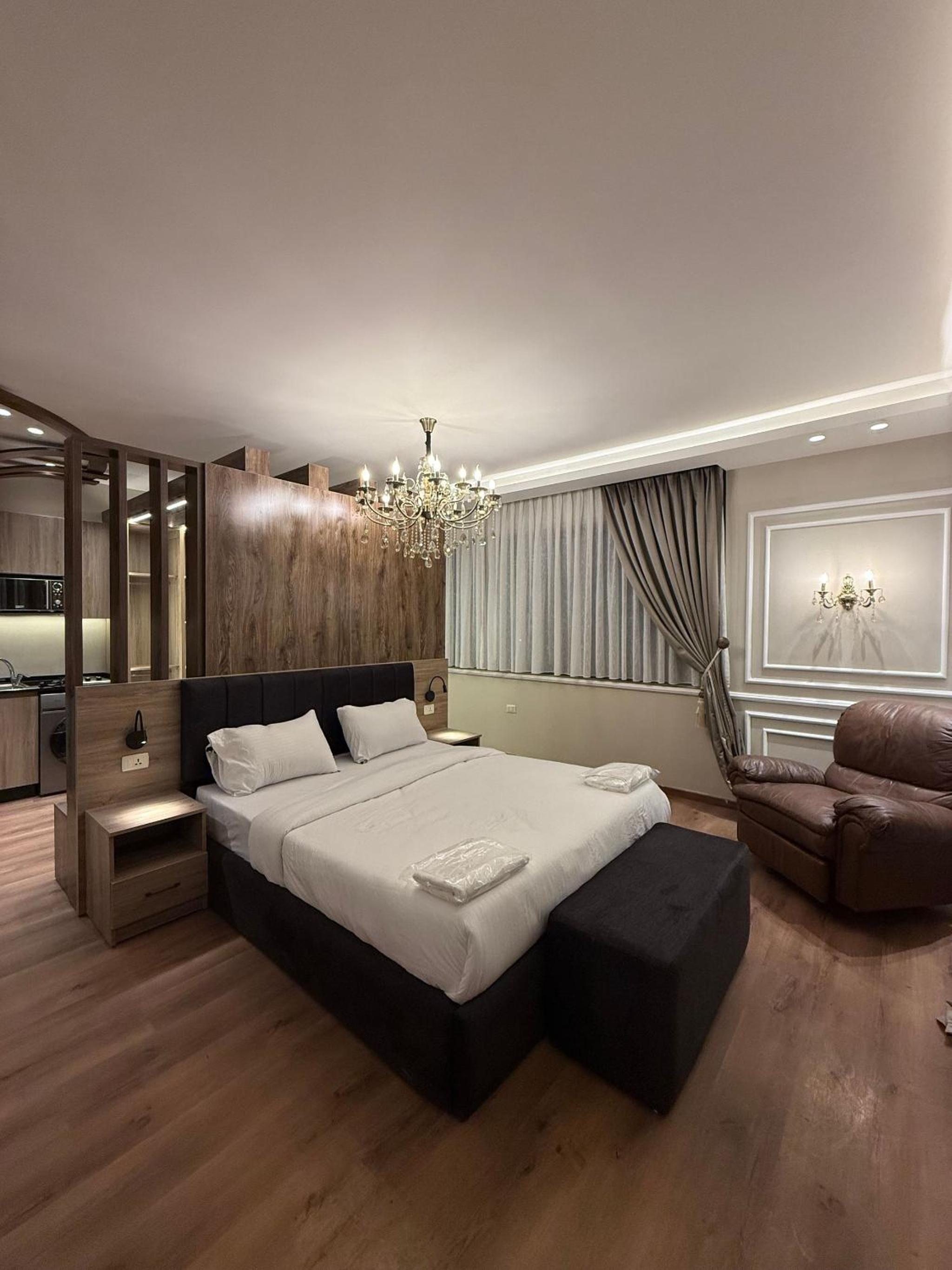 amazing rooftop studio at abdoun 702