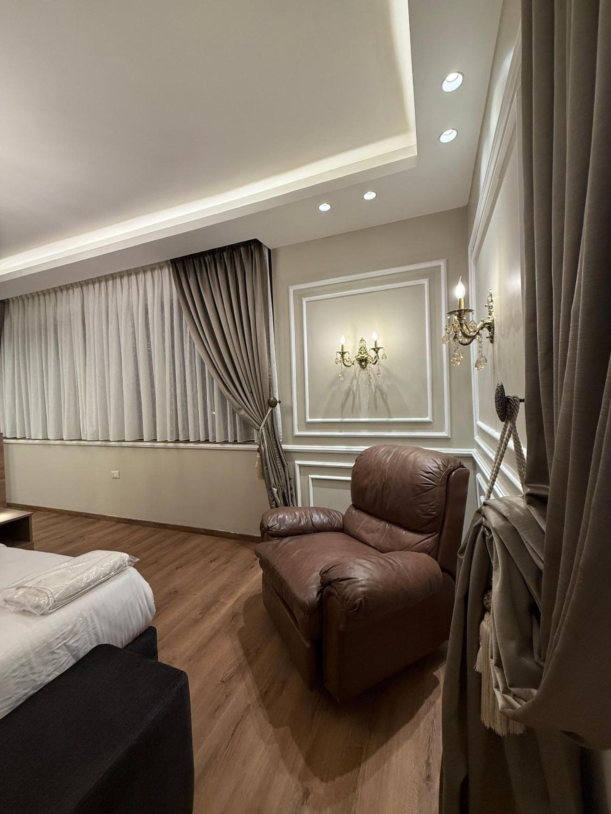 amazing rooftop studio at abdoun 702
