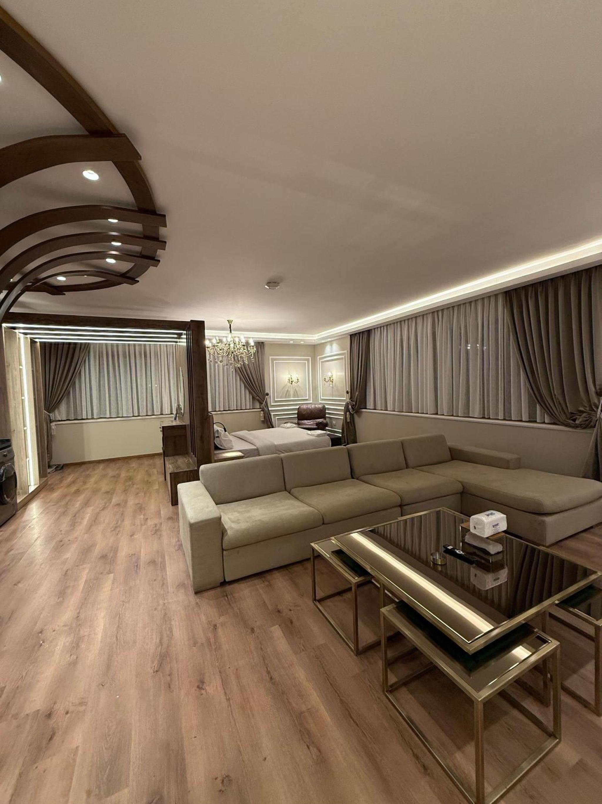 amazing rooftop studio at abdoun 702