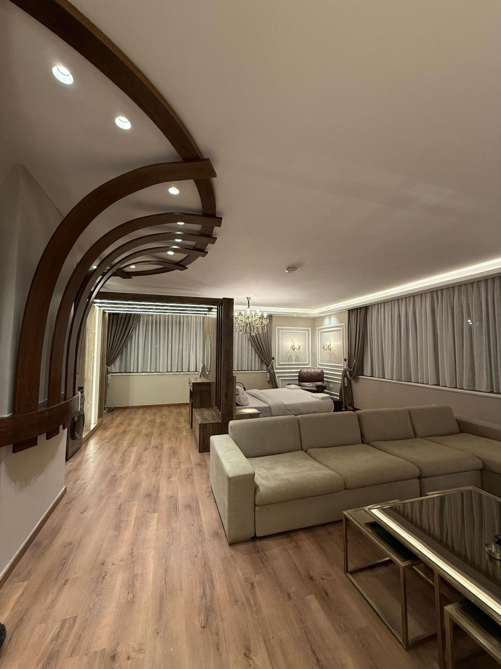 amazing rooftop studio at abdoun 702