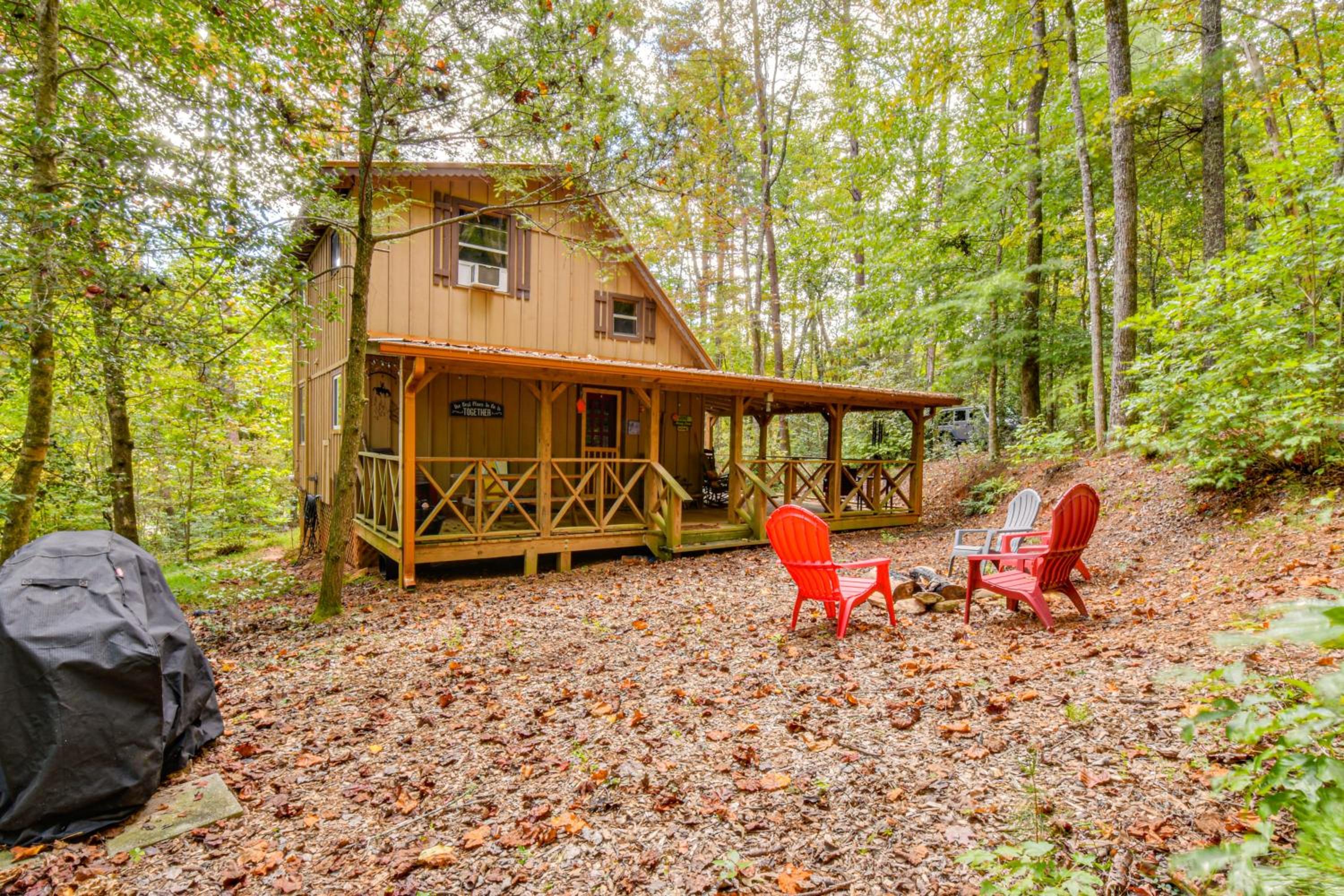 Hike and Fish Wooded Cabin Near Downtown Helen