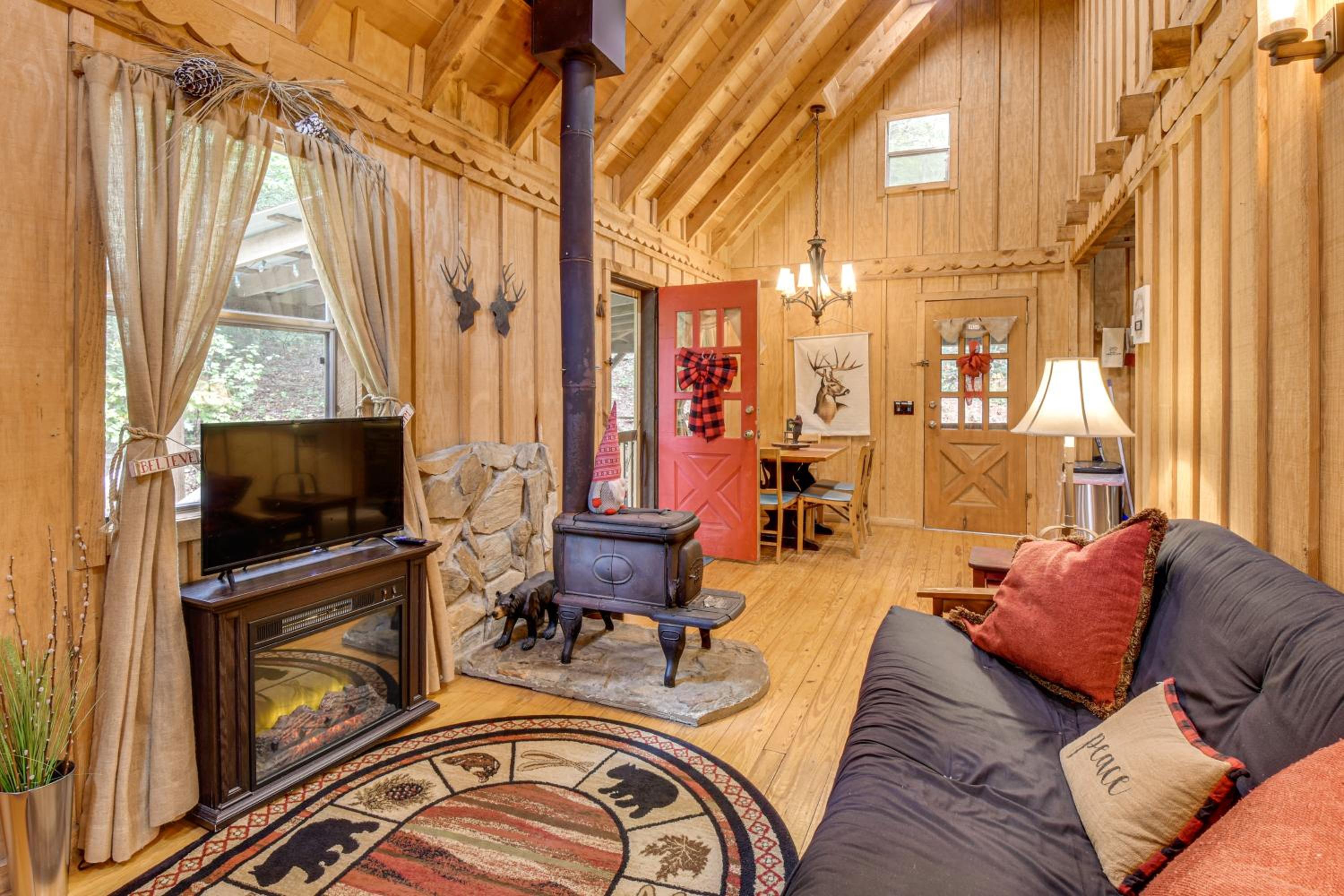 Hike and Fish Wooded Cabin Near Downtown Helen