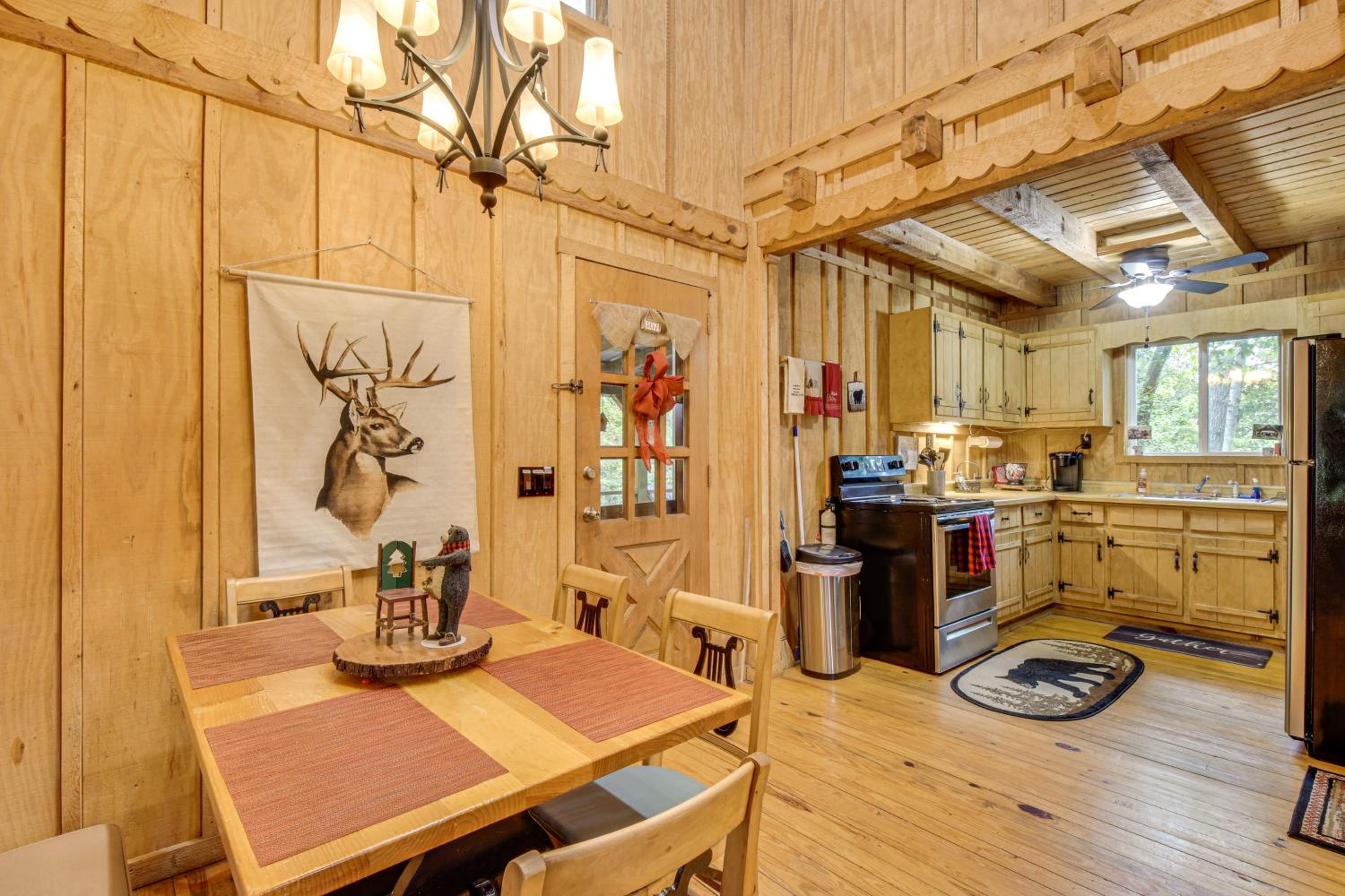 Hike and Fish Wooded Cabin Near Downtown Helen