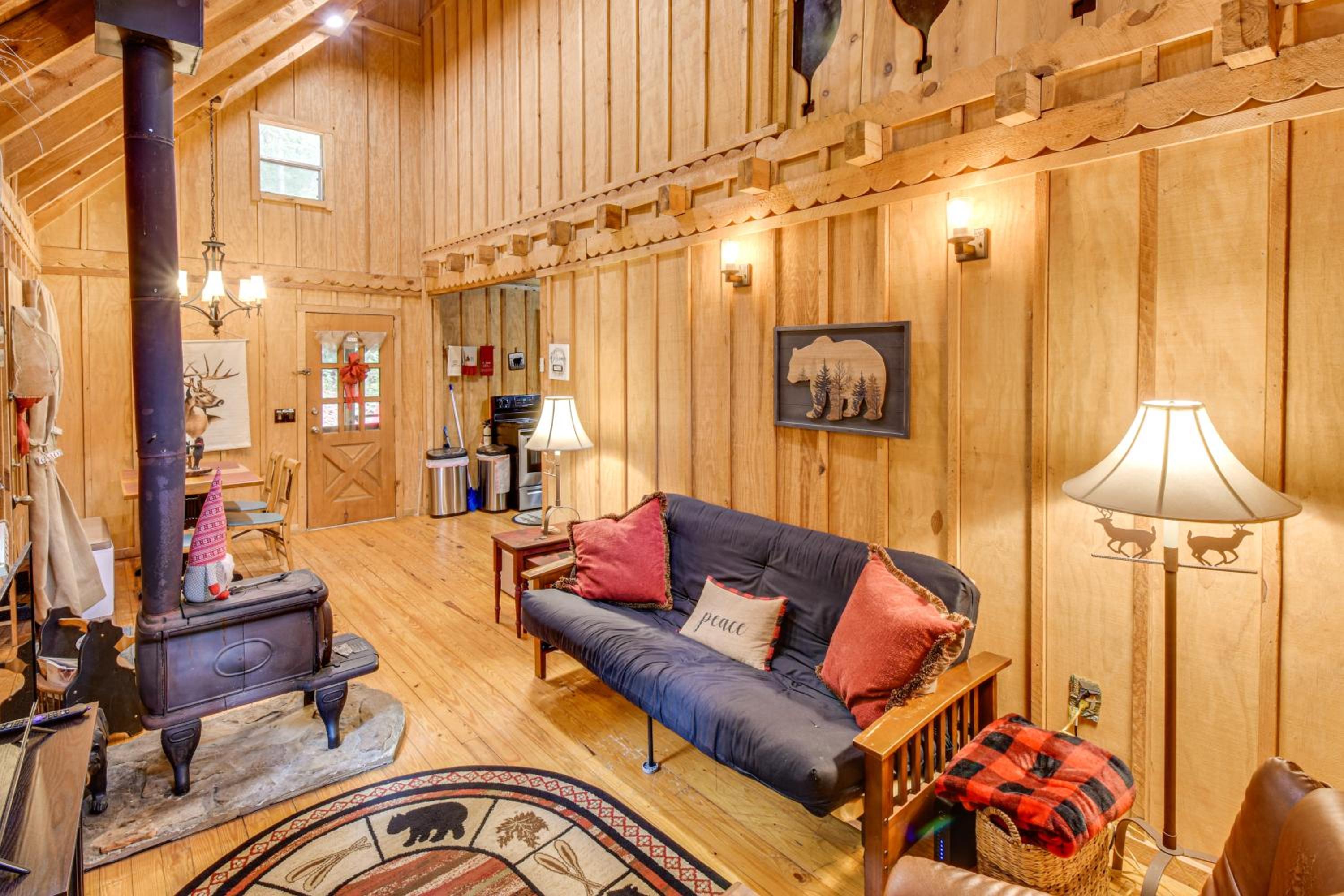 Hike and Fish Wooded Cabin Near Downtown Helen