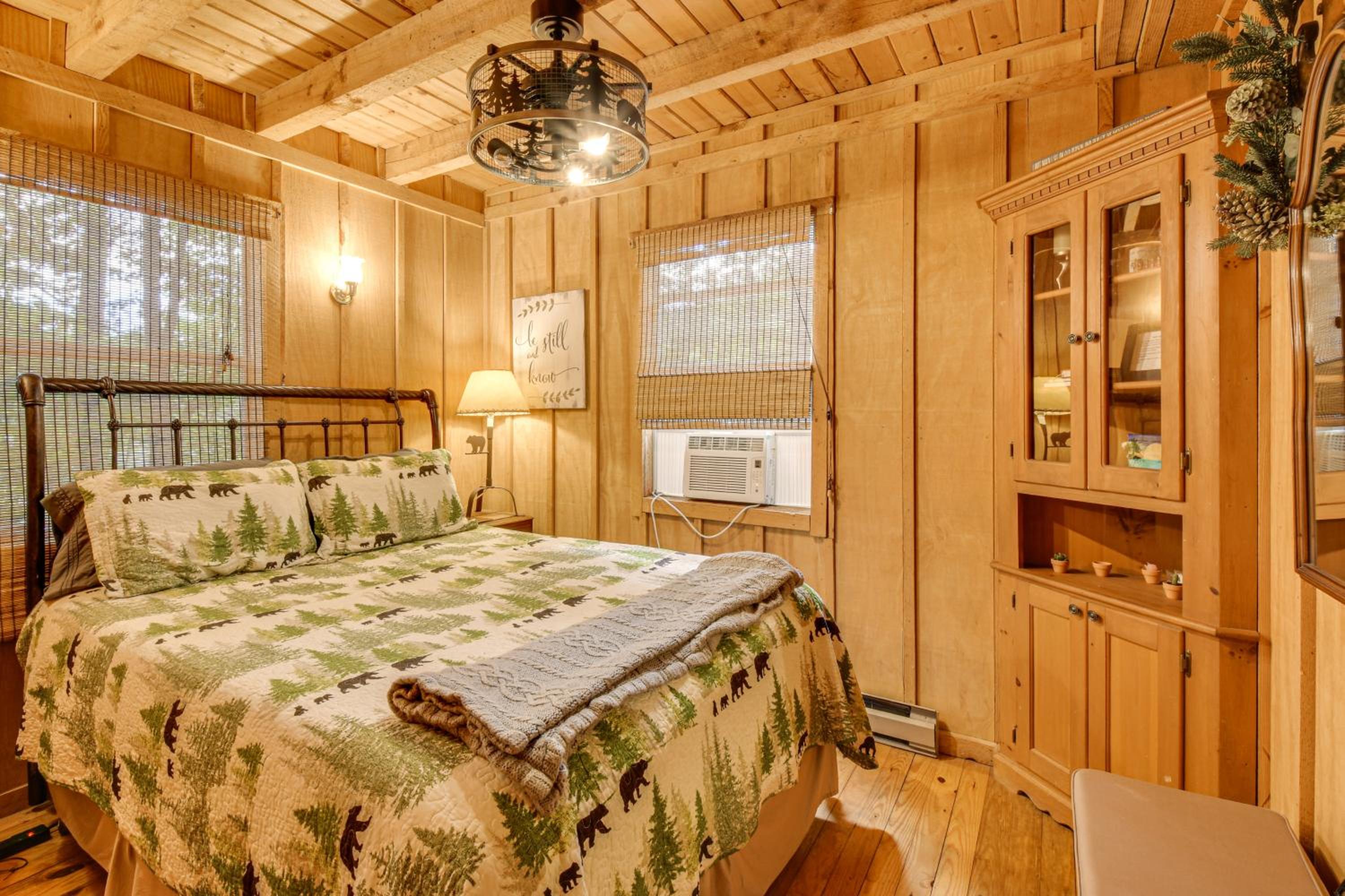 Hike and Fish Wooded Cabin Near Downtown Helen