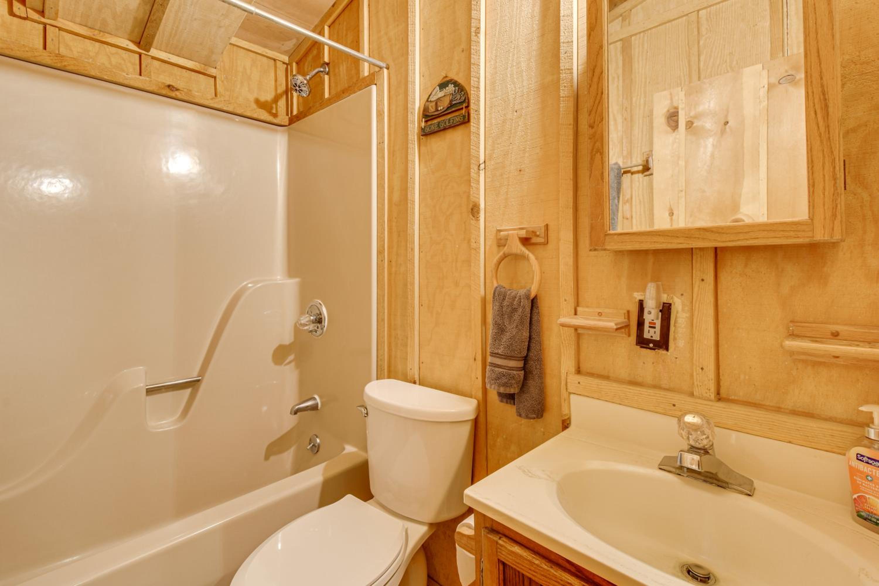 Hike and Fish Wooded Cabin Near Downtown Helen