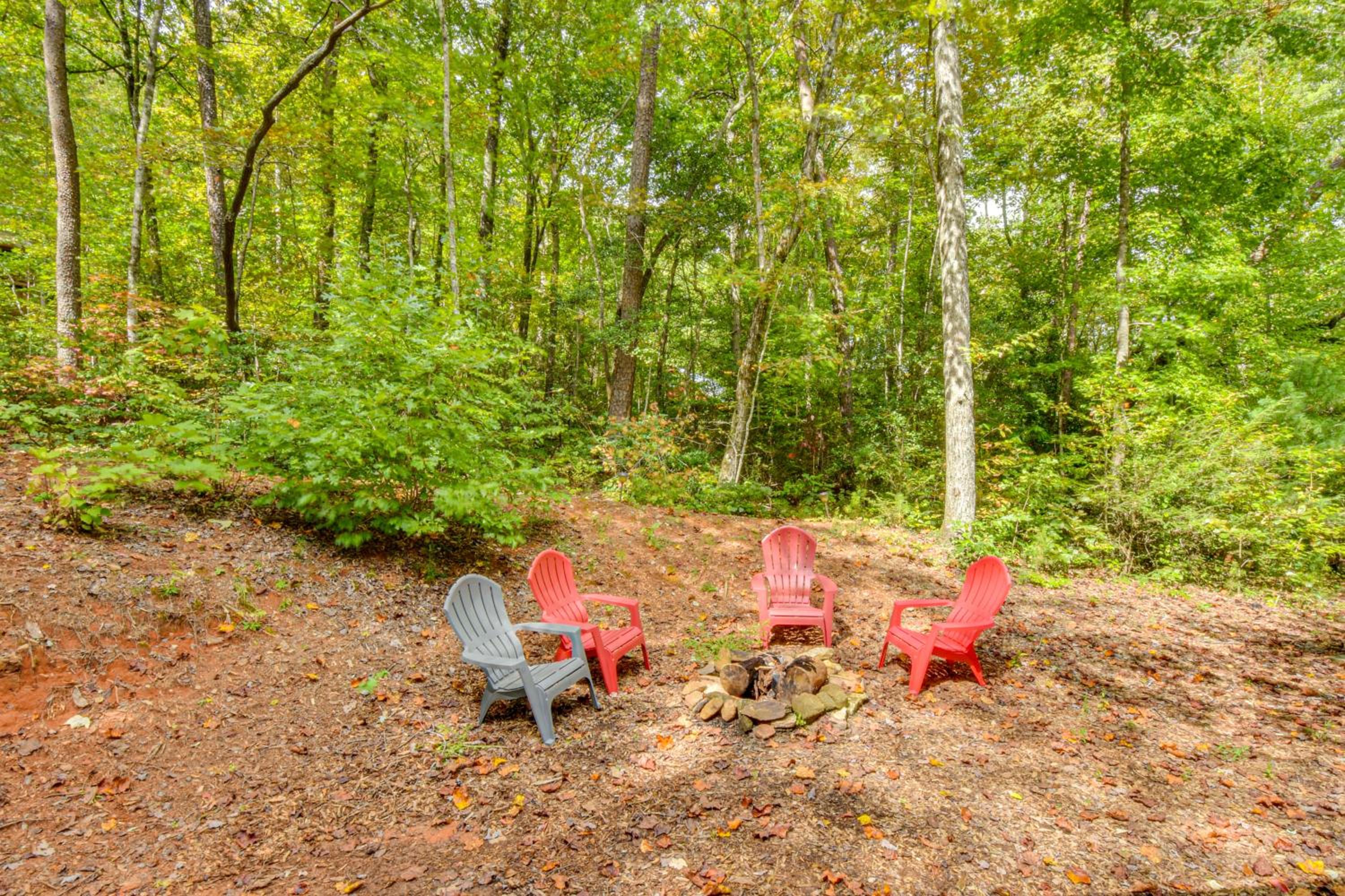 Hike and Fish Wooded Cabin Near Downtown Helen