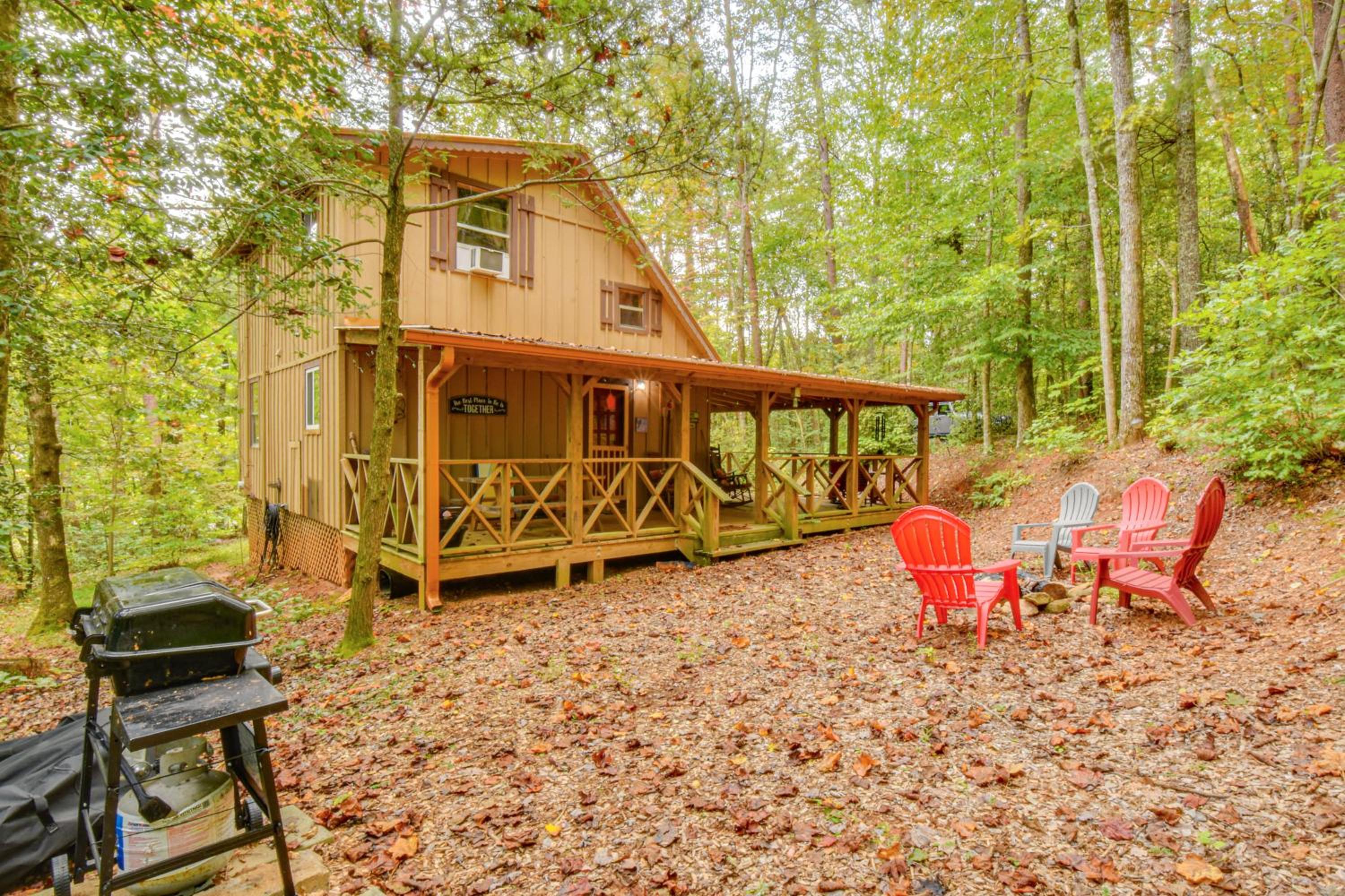 Hike and Fish Wooded Cabin Near Downtown Helen