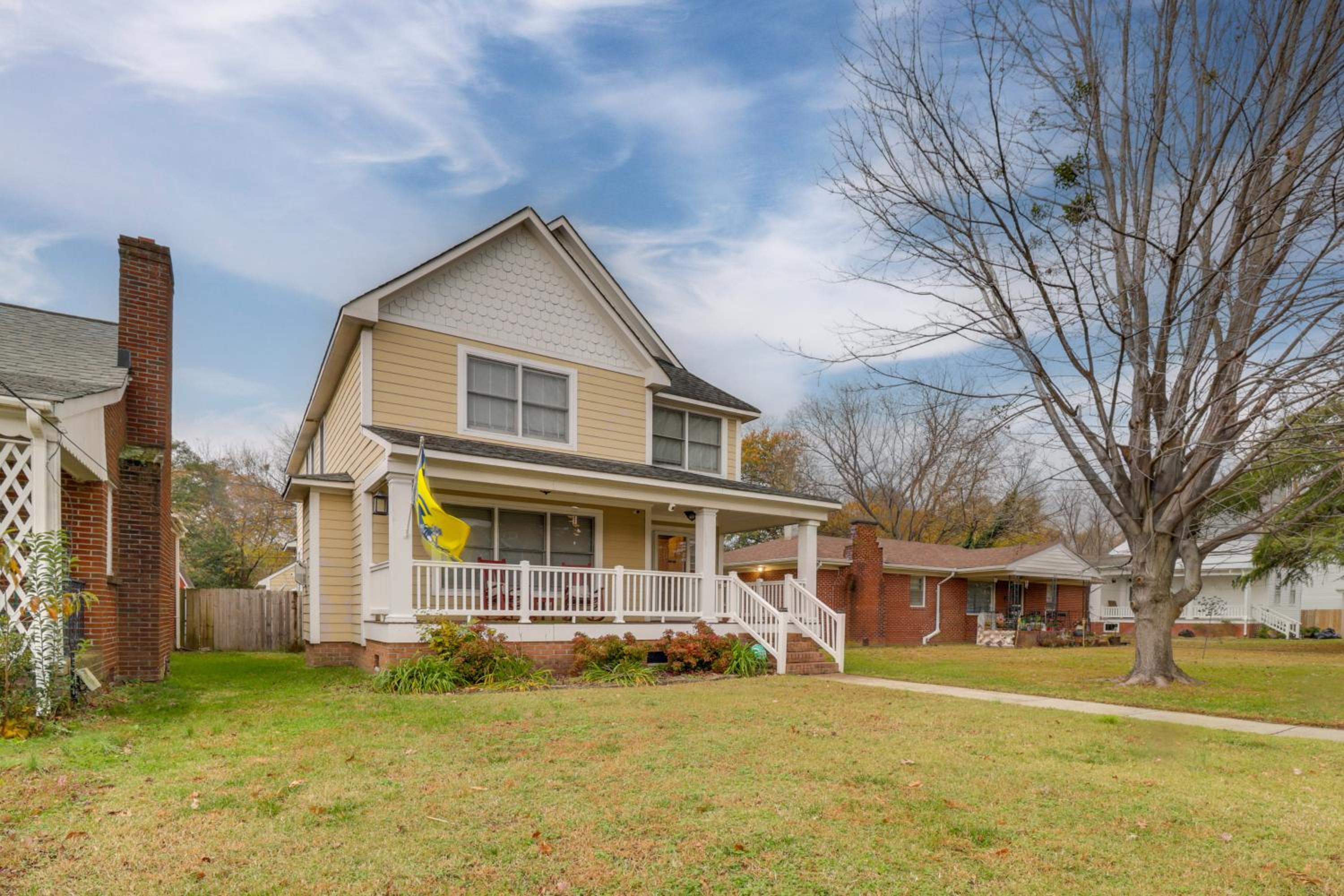 Centrally Located Hampton Roads Home with Game Room!