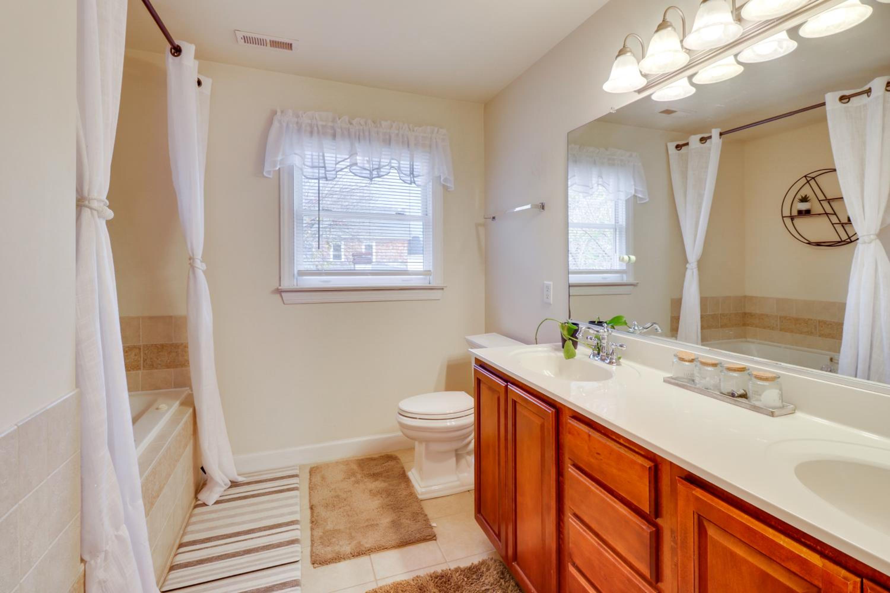 Centrally Located Hampton Roads Home with Game Room!