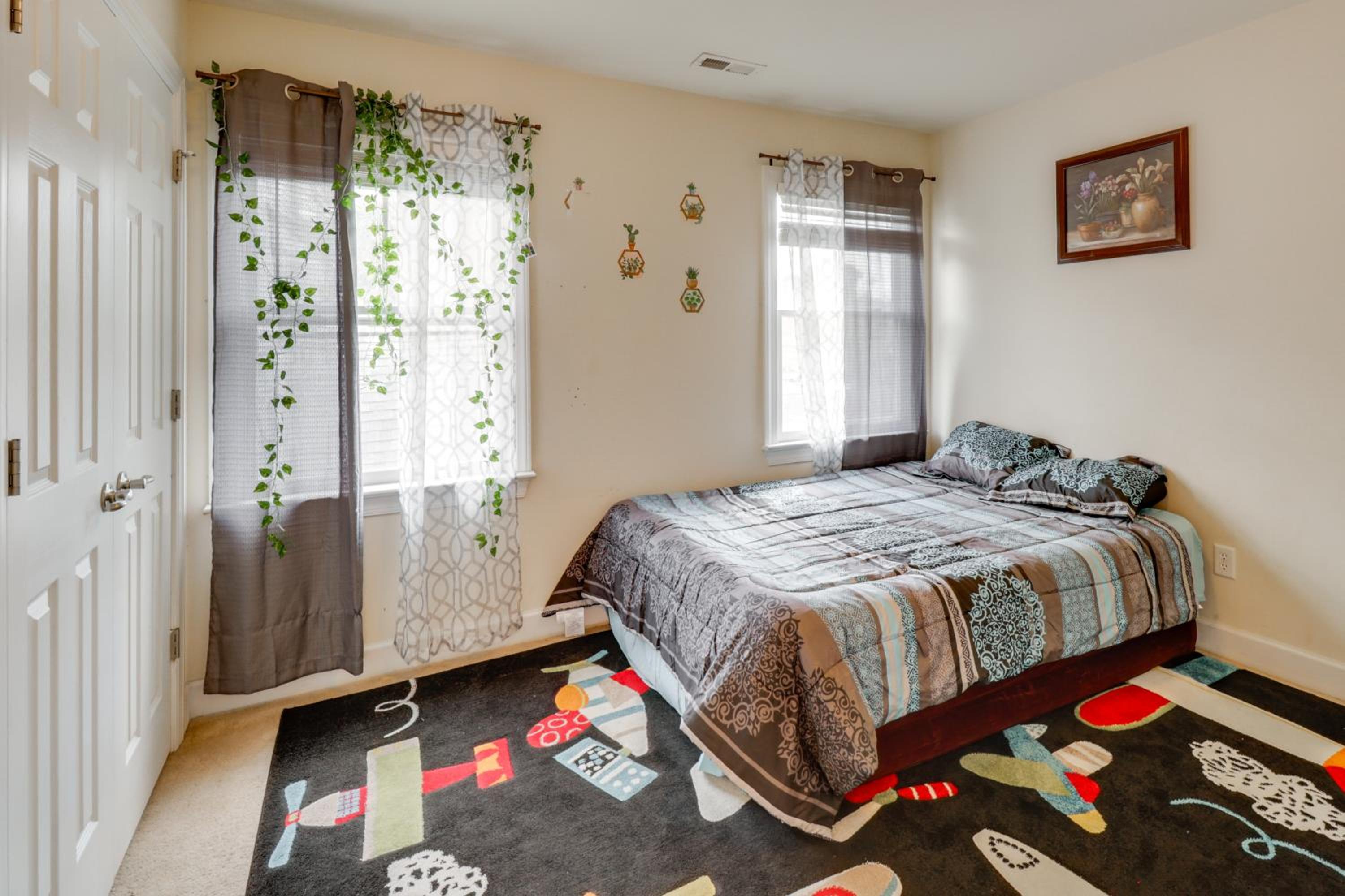 Centrally Located Hampton Roads Home with Game Room!