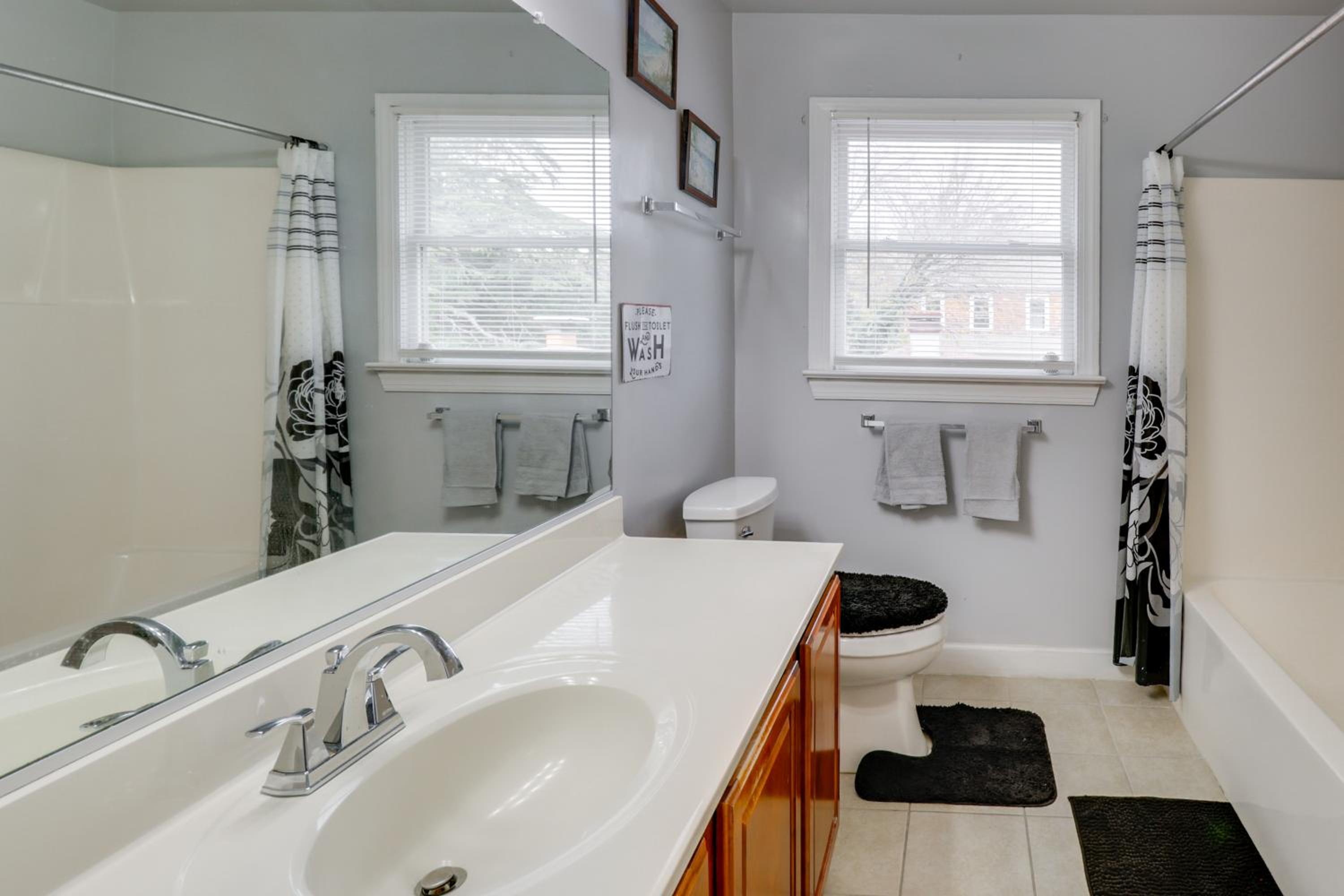 Centrally Located Hampton Roads Home with Game Room!