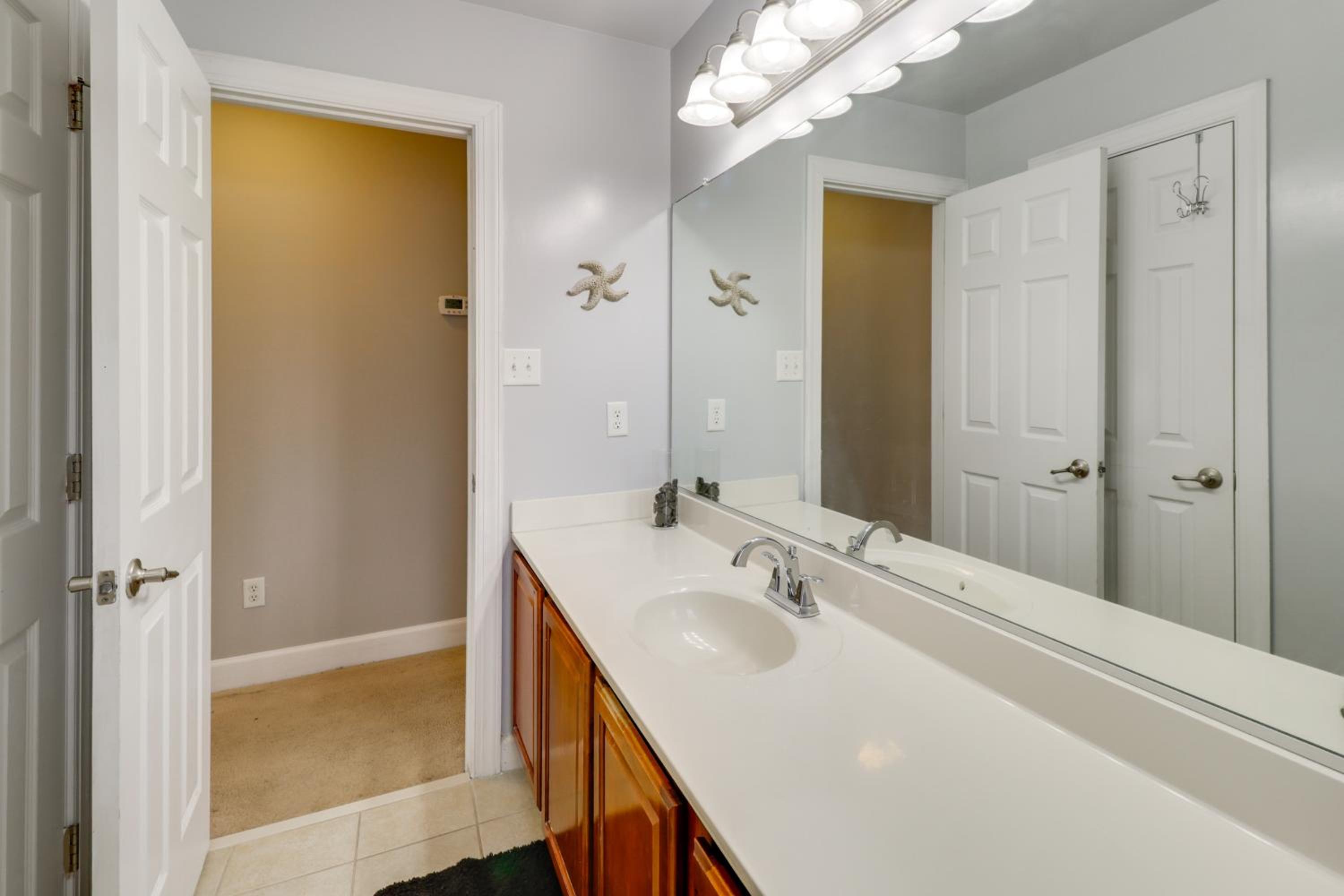 Centrally Located Hampton Roads Home with Game Room!