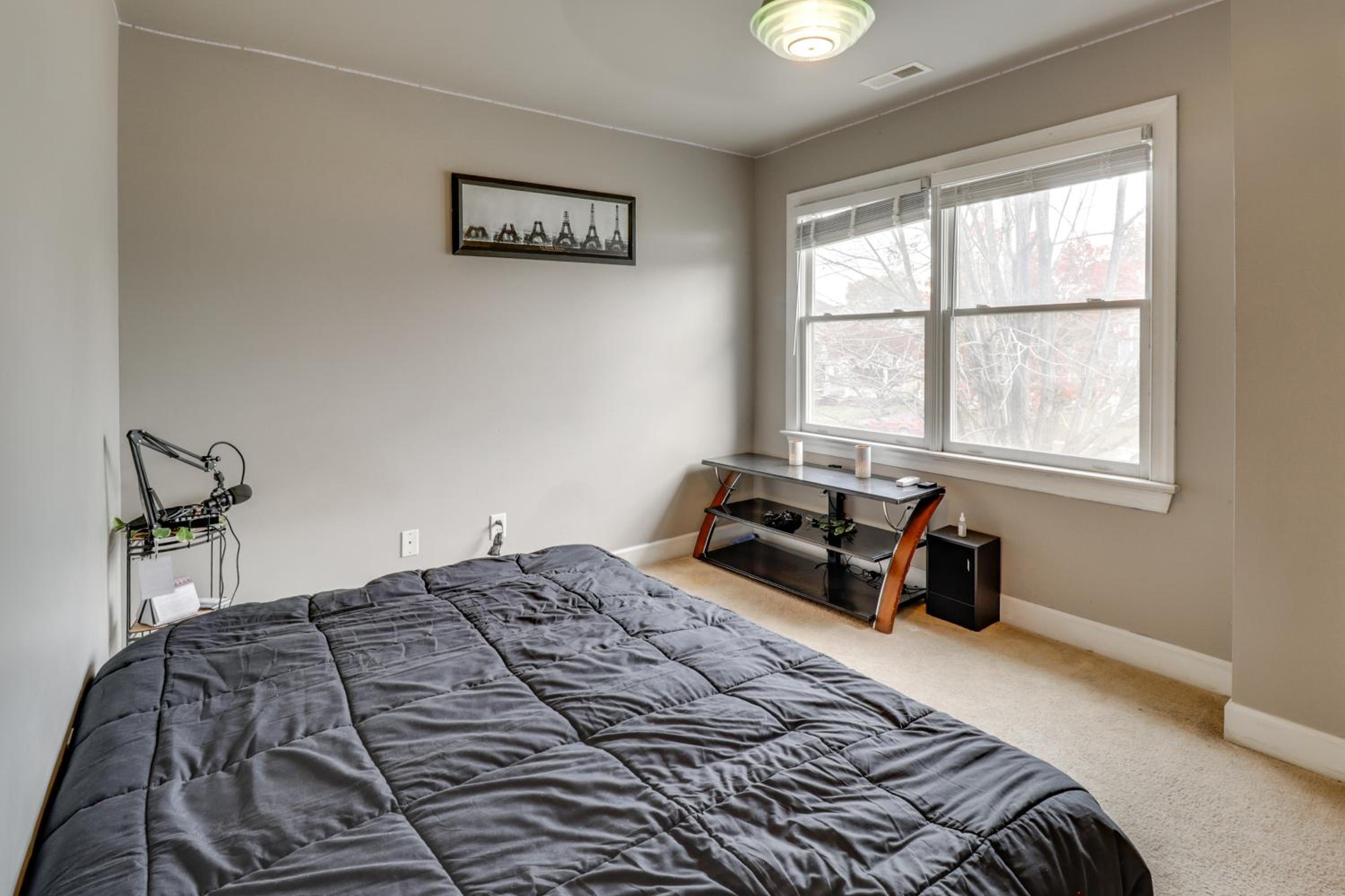 Centrally Located Hampton Roads Home with Game Room!