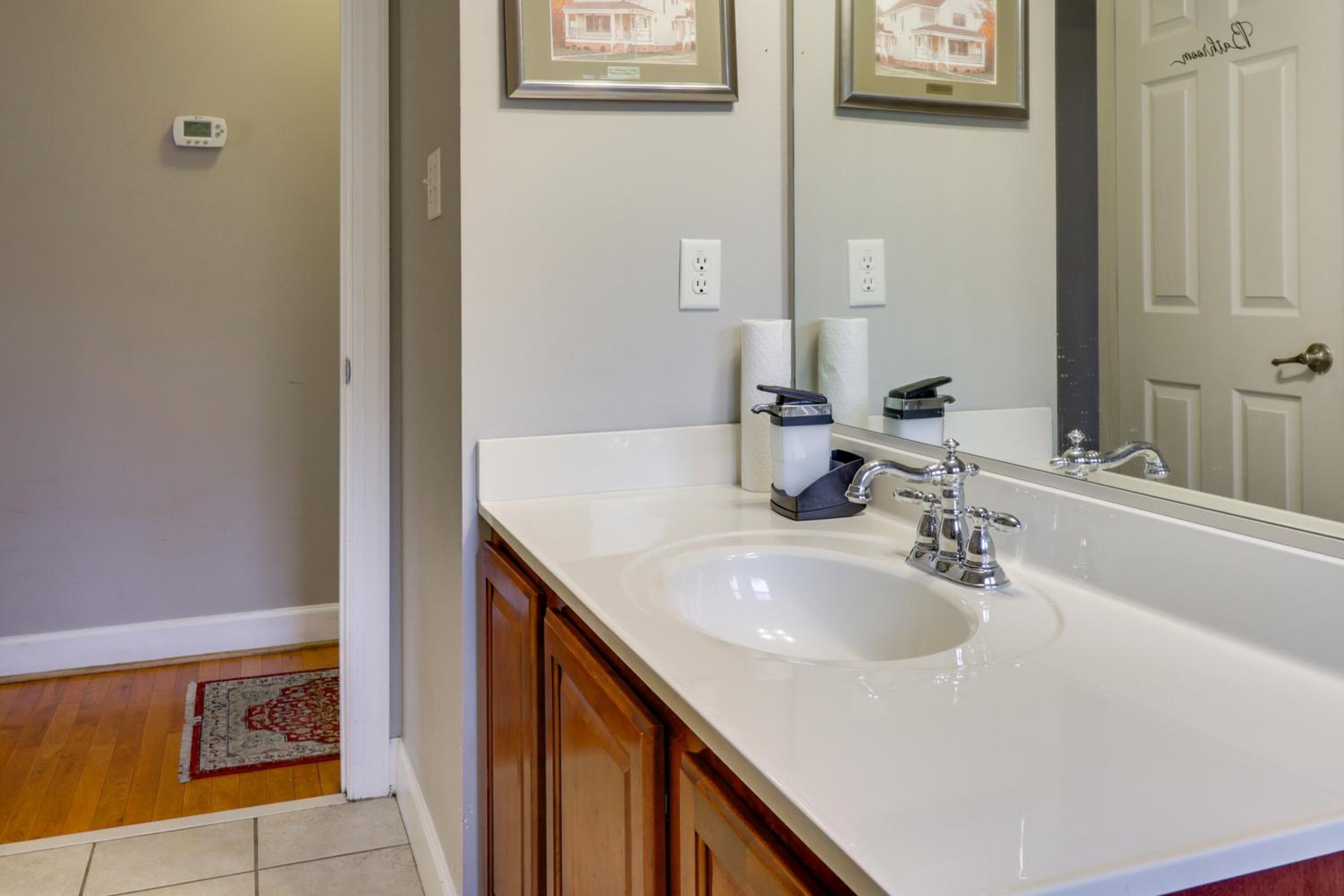 Centrally Located Hampton Roads Home with Game Room!