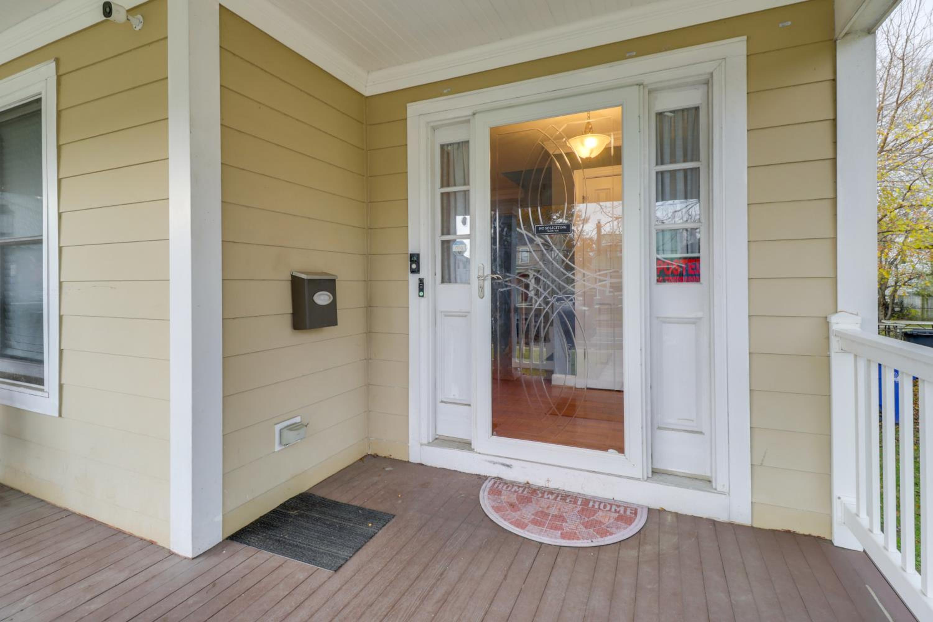 Centrally Located Hampton Roads Home with Game Room!