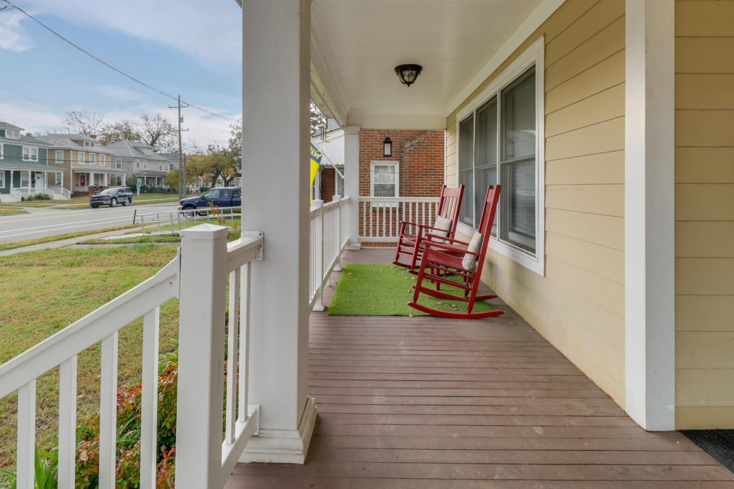 Centrally Located Hampton Roads Home with Game Room!