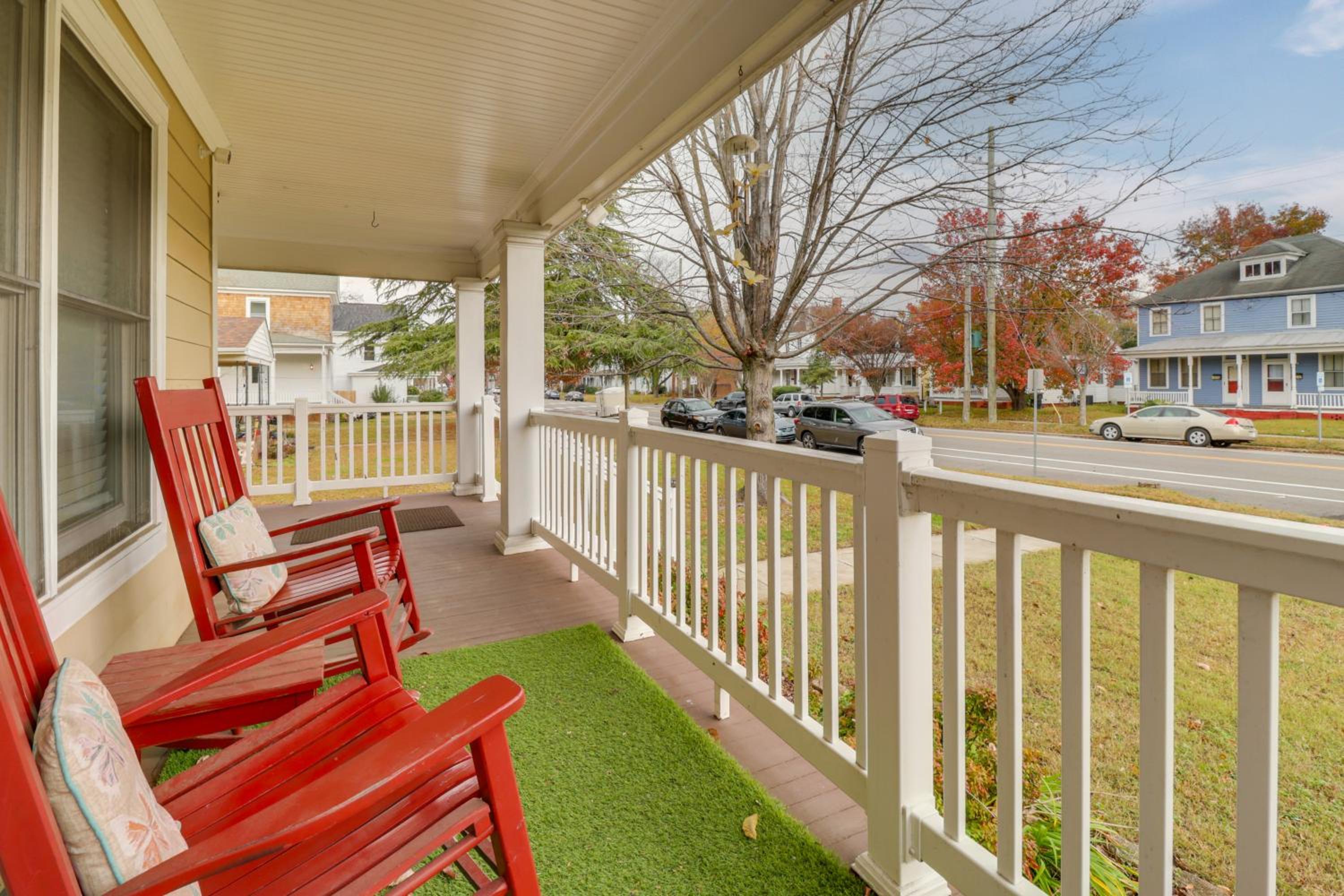 Centrally Located Hampton Roads Home with Game Room!