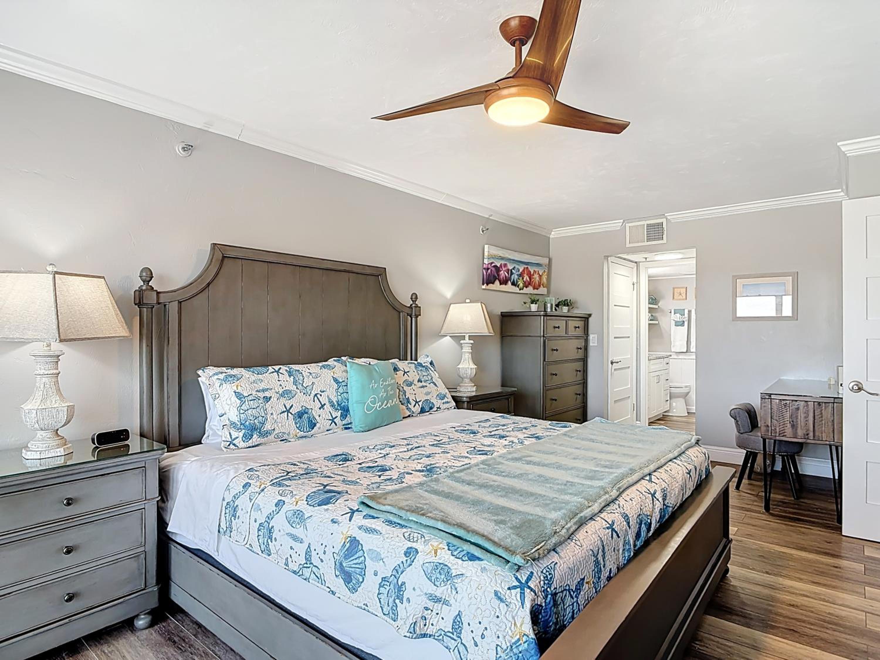 Oceanfront 1BR Condo Balcony, Heated Pool Beach