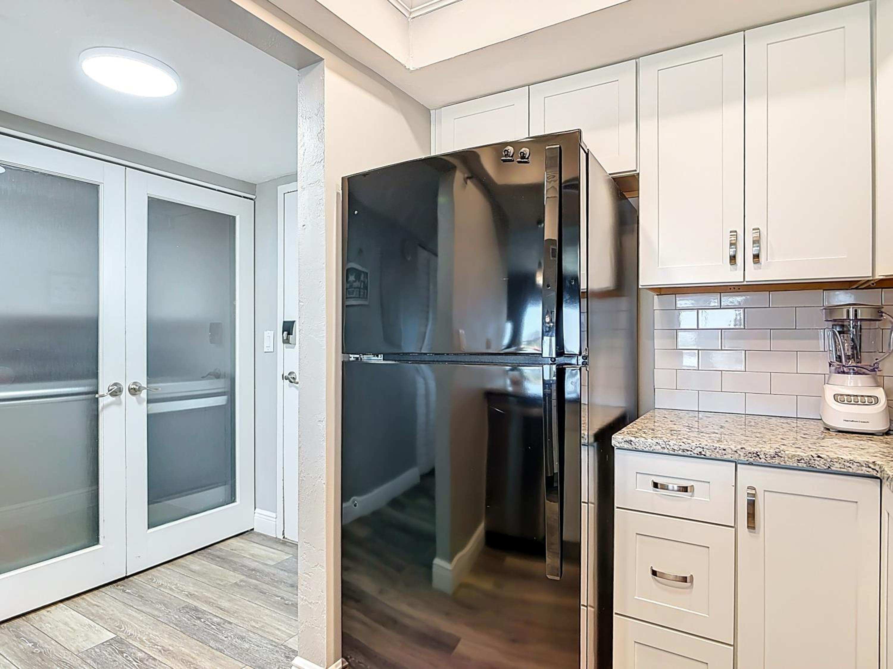 Oceanfront 1BR Condo Balcony, Heated Pool Beach