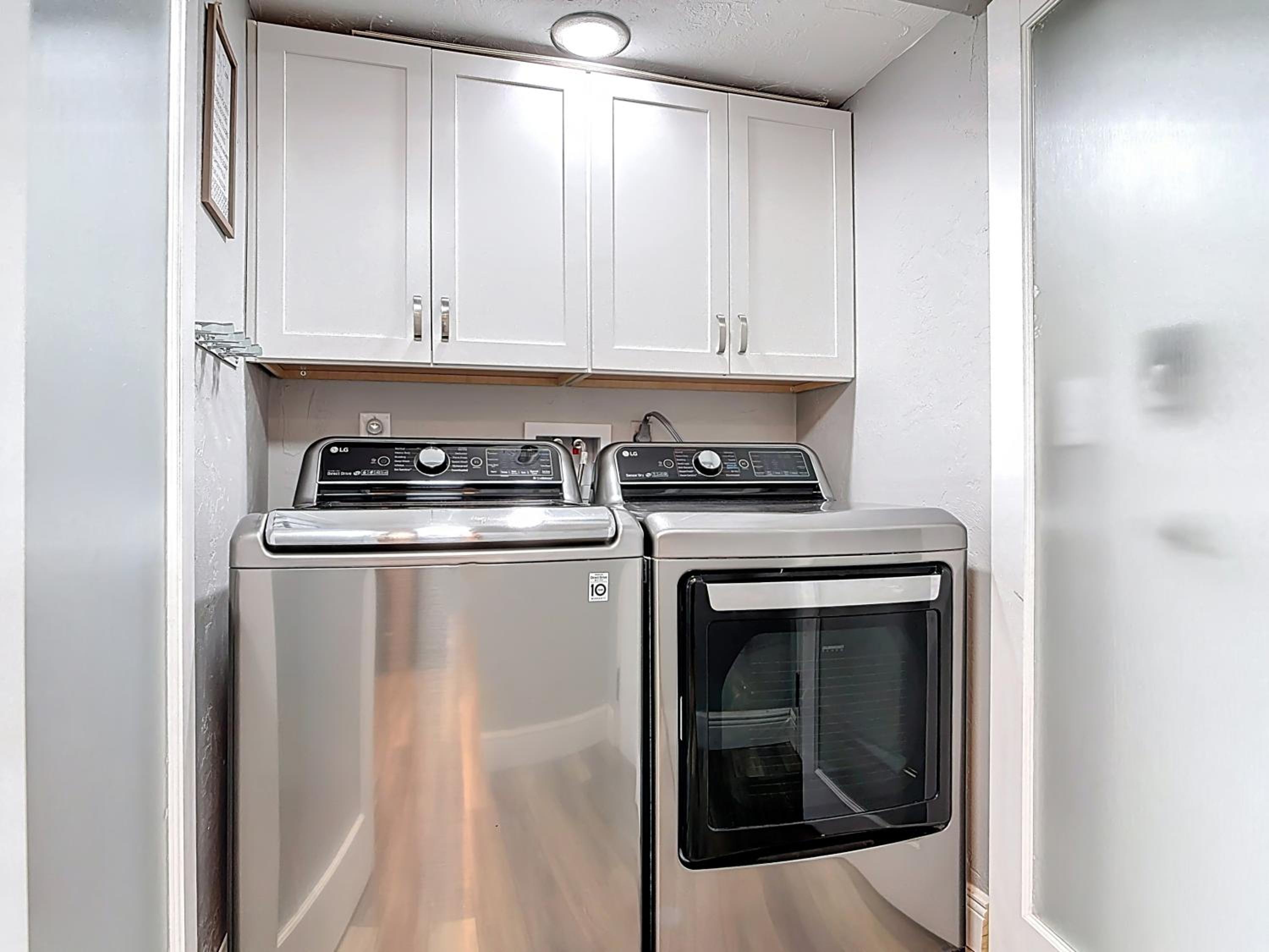Oceanfront 1BR Condo Balcony, Heated Pool Beach