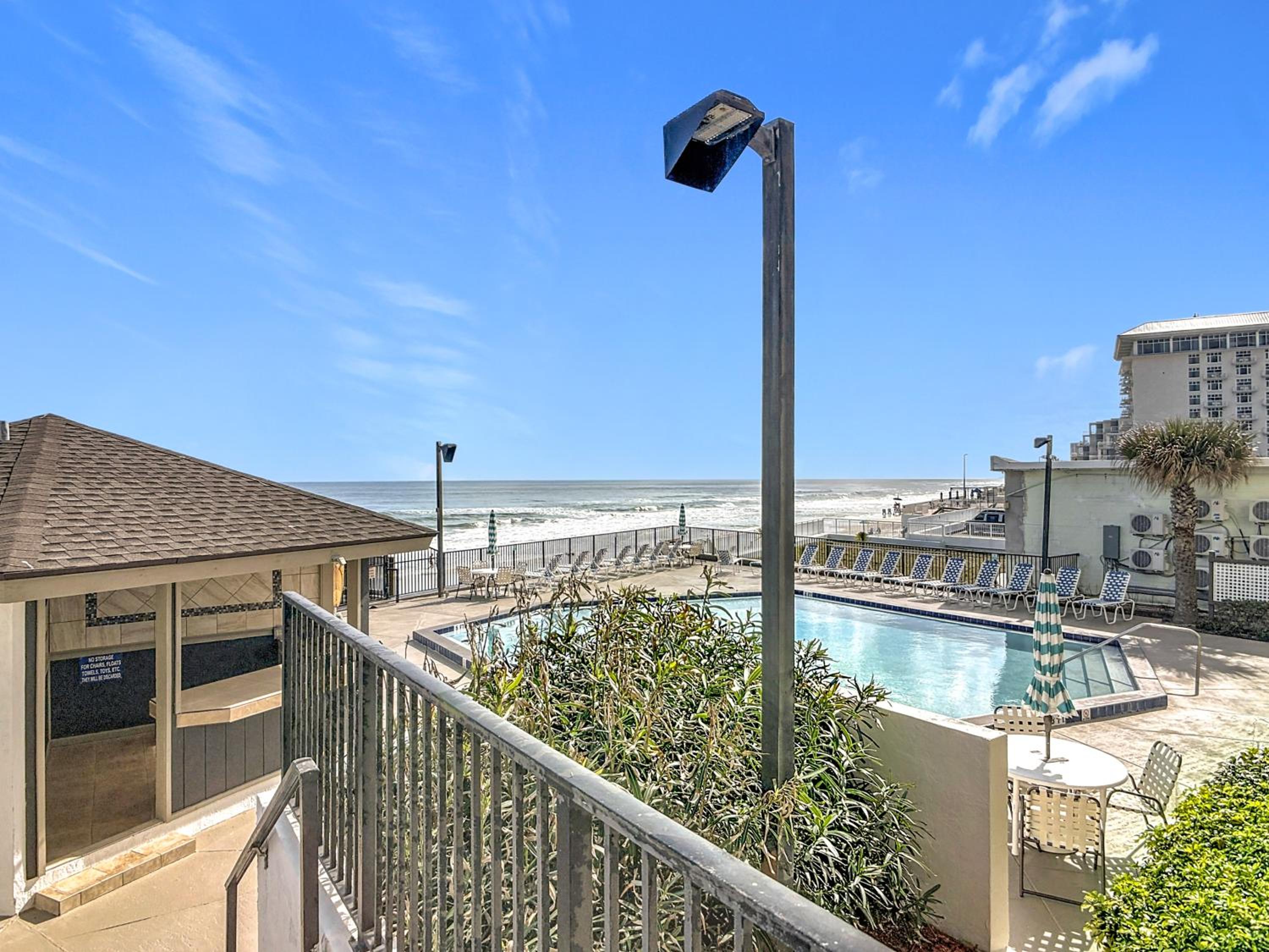 Oceanfront 1BR Condo Balcony, Heated Pool Beach