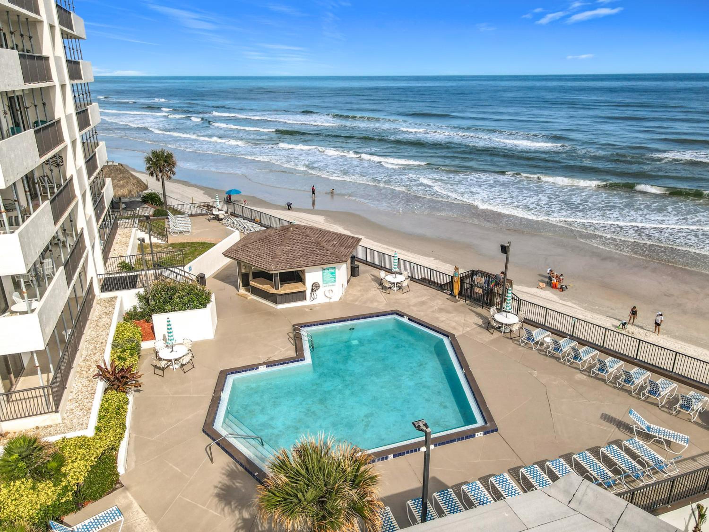 Oceanfront 1BR Condo Balcony, Heated Pool Beach
