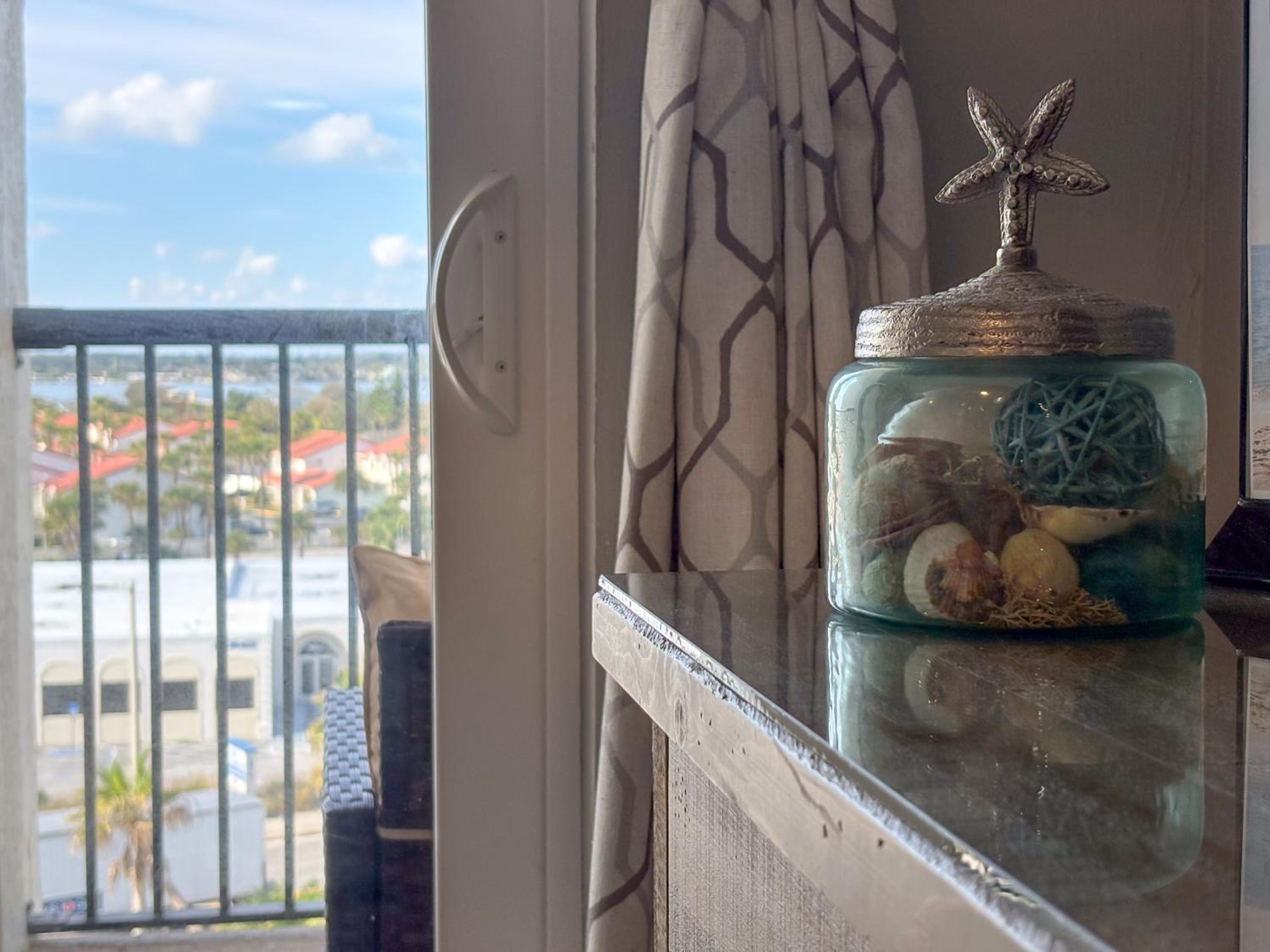 Oceanfront 1BR Condo Balcony, Heated Pool Beach