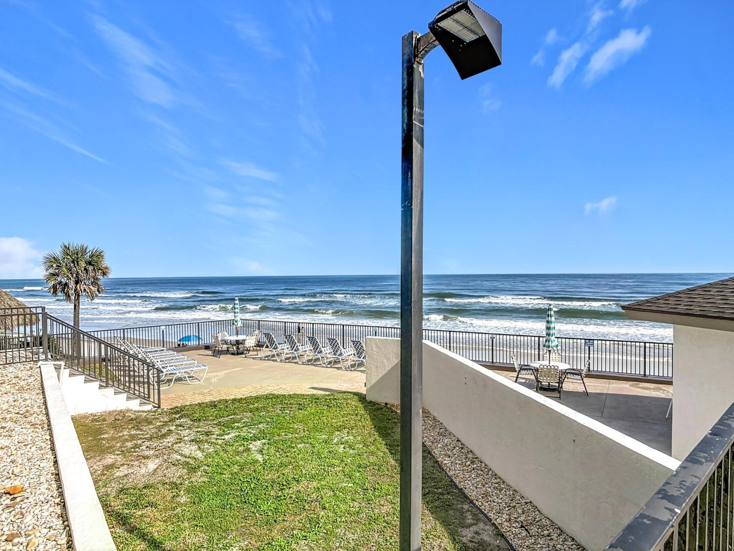 Oceanfront 1BR Condo Balcony, Heated Pool Beach