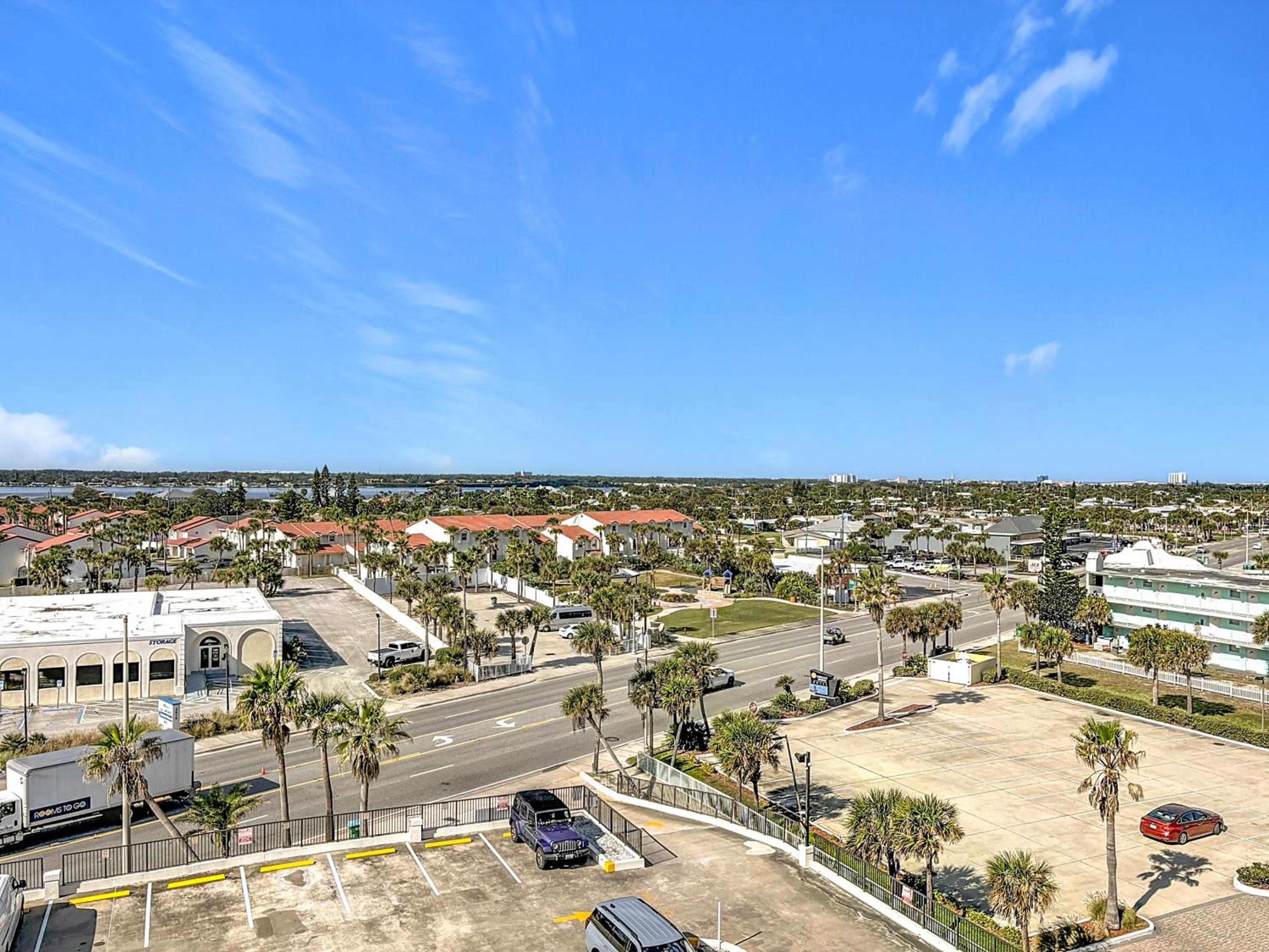 Oceanfront 1BR Condo Balcony, Heated Pool Beach