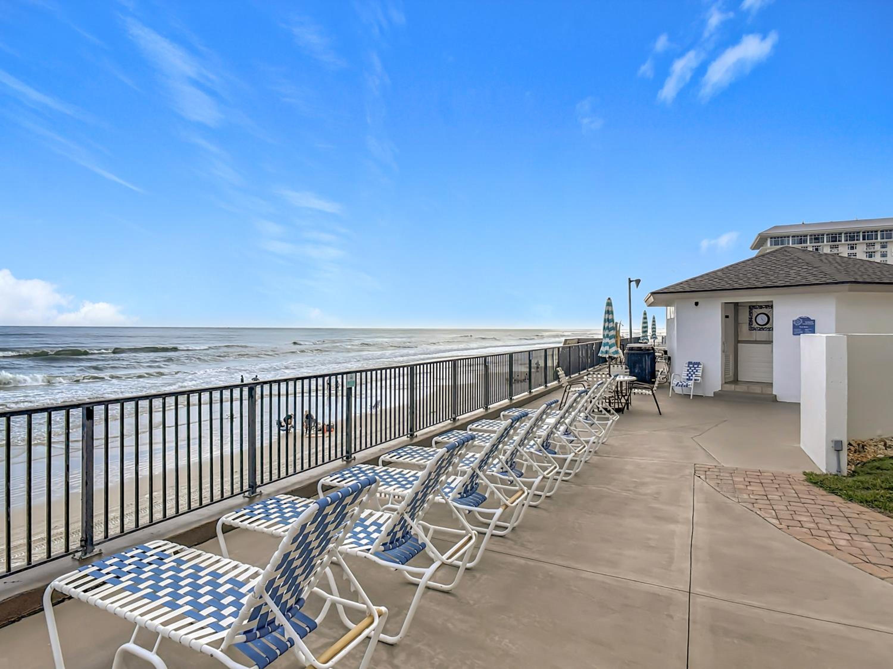 Oceanfront 1BR Condo Balcony, Heated Pool Beach