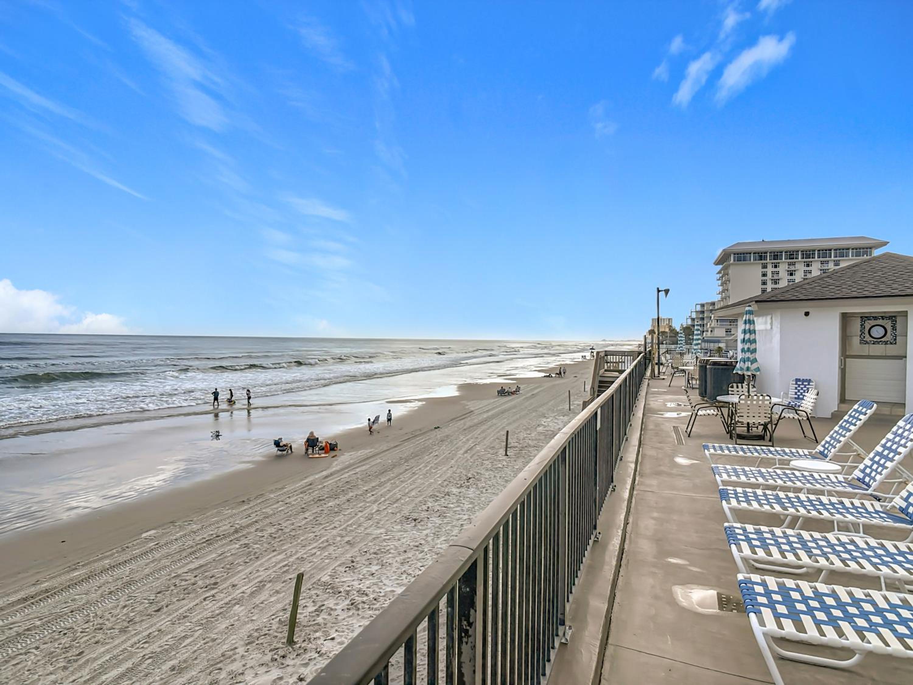 Oceanfront 1BR Condo Balcony, Heated Pool Beach
