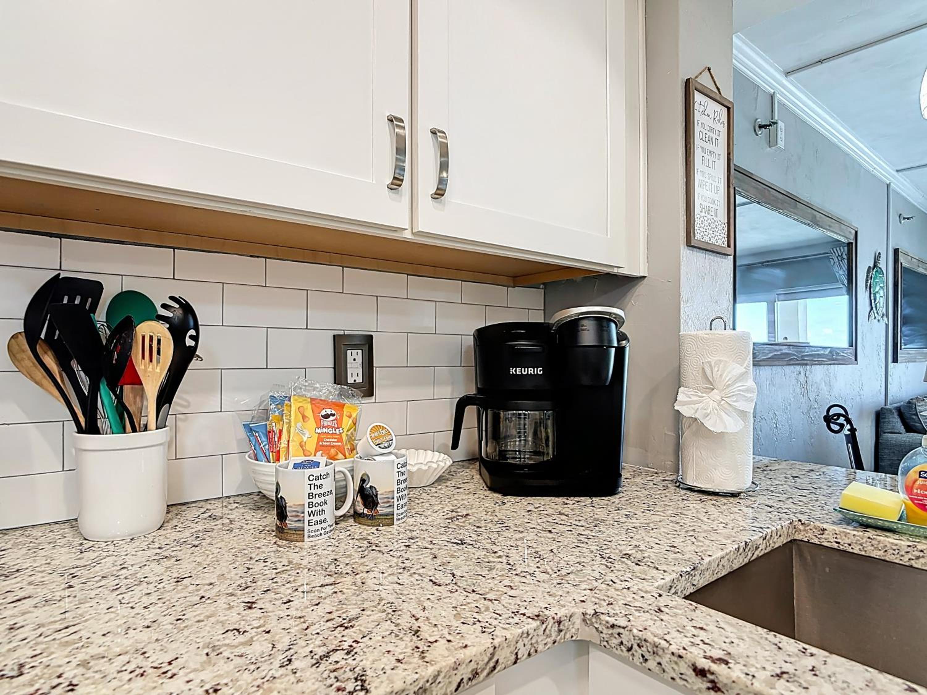 Oceanfront 1BR Condo Balcony, Heated Pool Beach