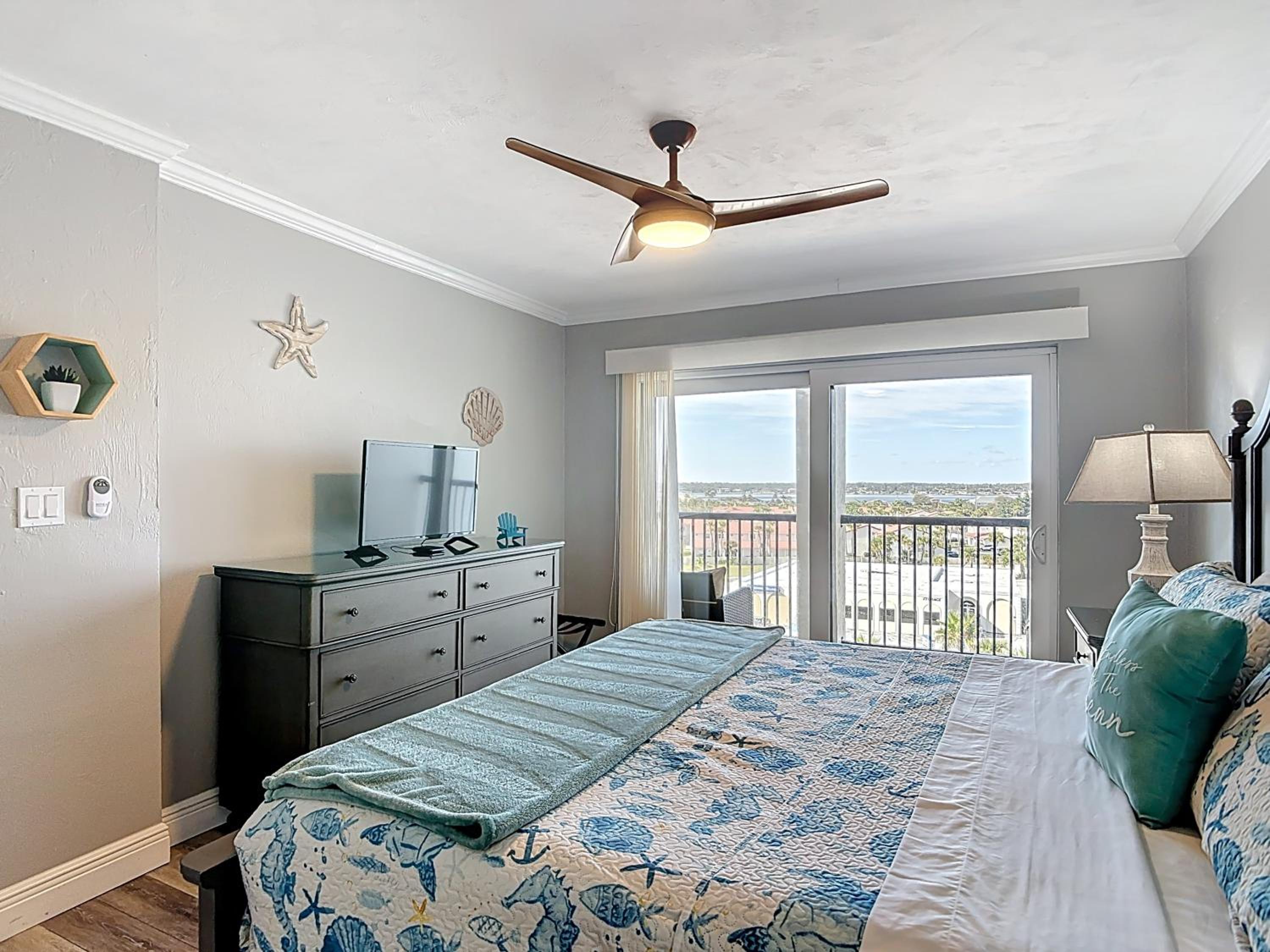Oceanfront 1BR Condo Balcony, Heated Pool Beach
