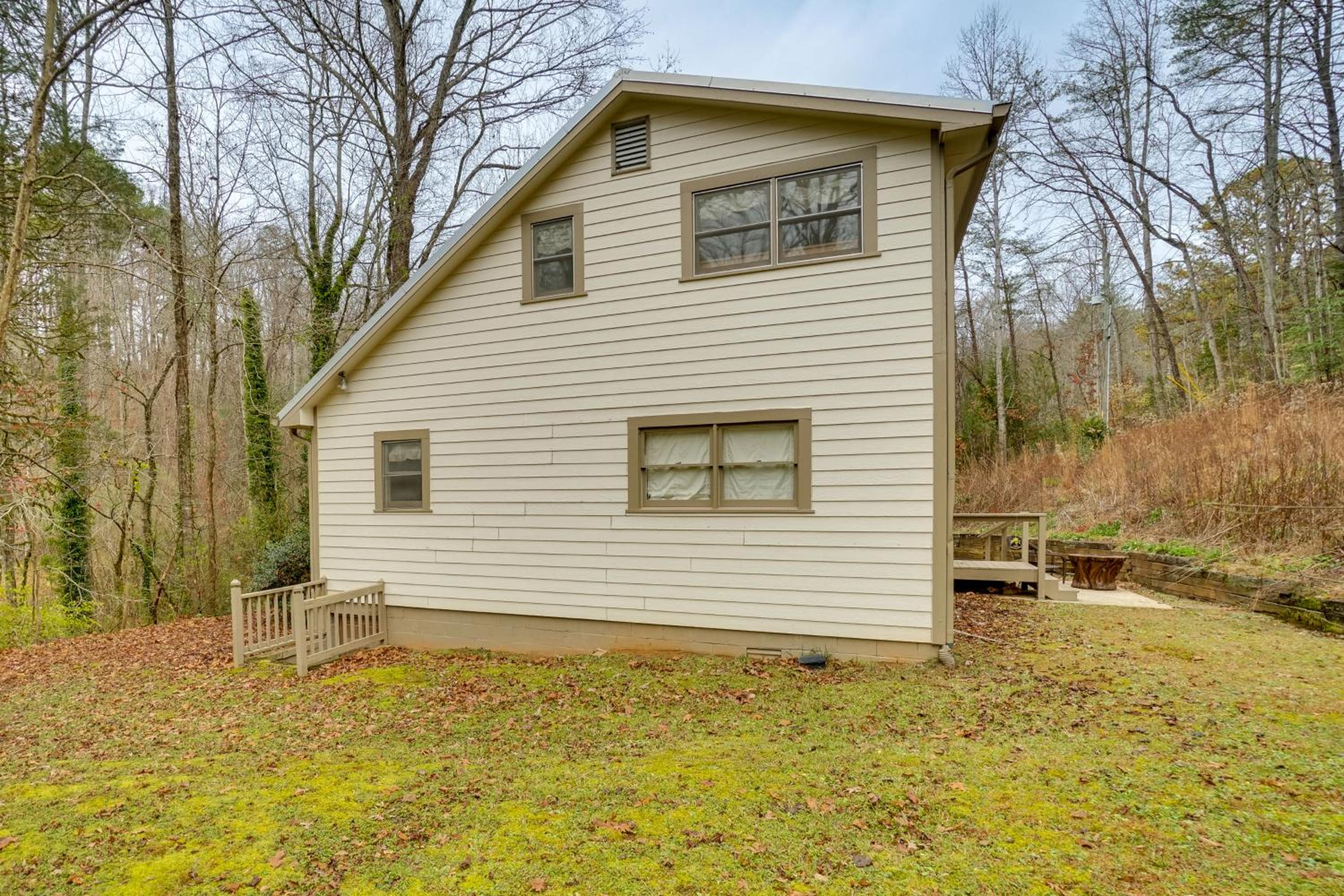 5 Forested Acres! Peaceful Retreat 4 Mi to Helen