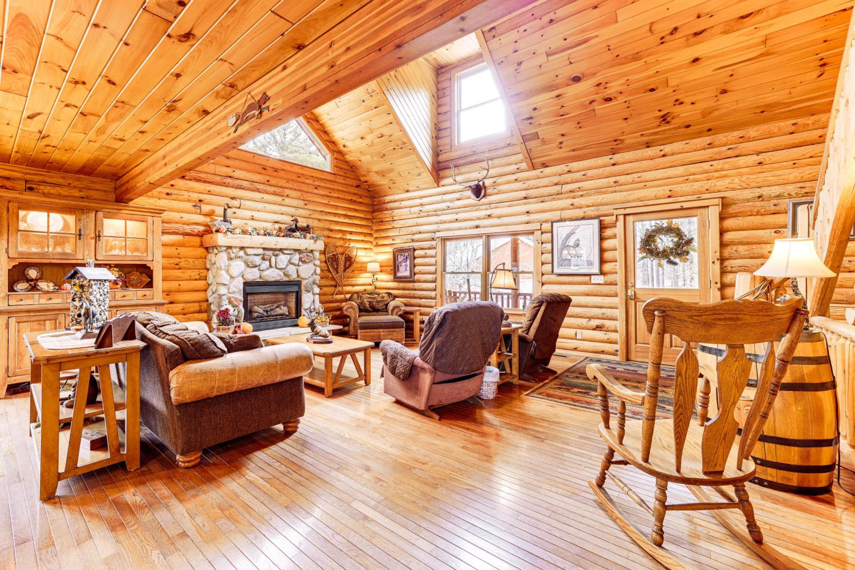 Spacious Log Home with 13 Acres, Ponds and Fire Pit!