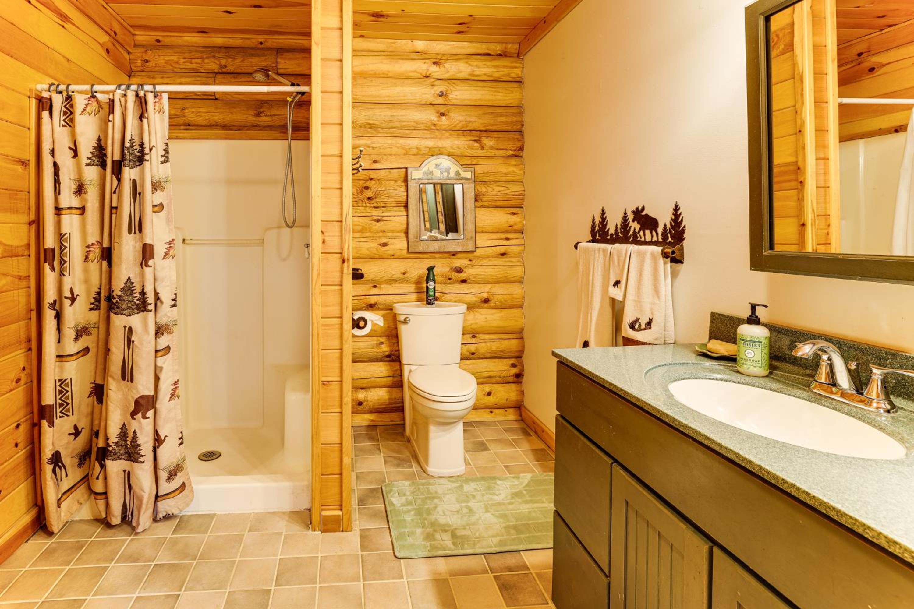 Spacious Log Home with 13 Acres, Ponds and Fire Pit!