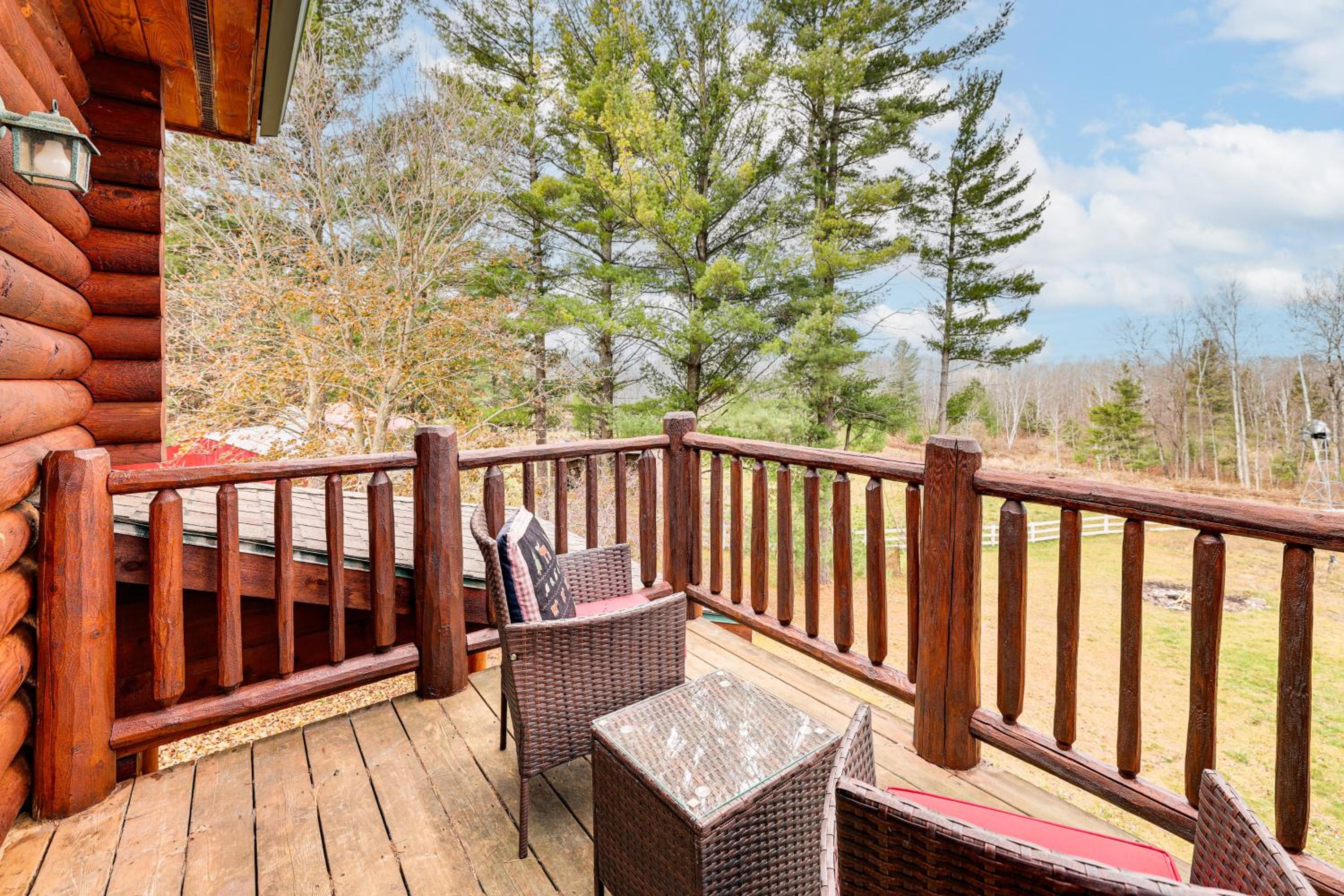 Spacious Log Home with 13 Acres, Ponds and Fire Pit!