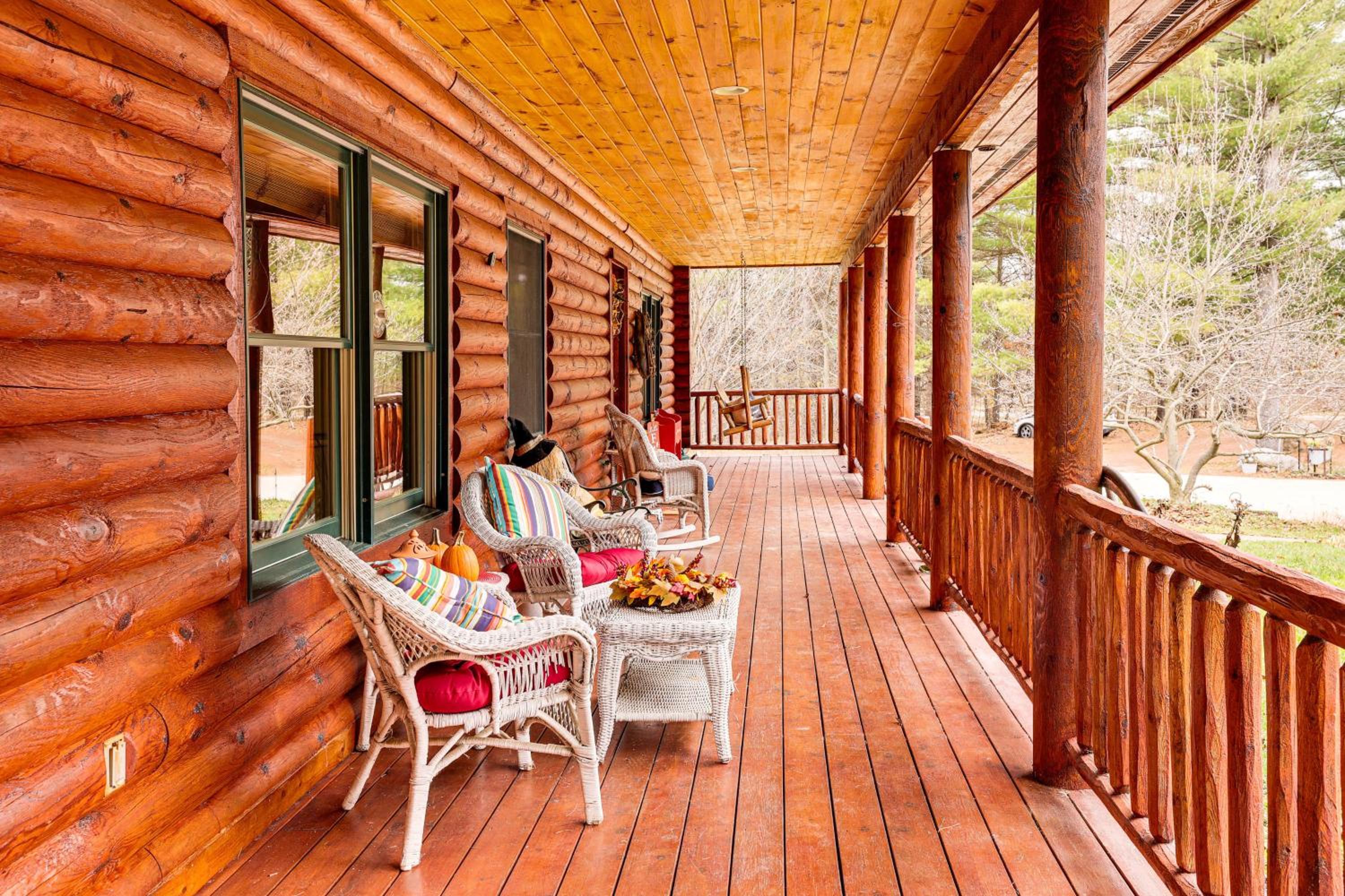 Spacious Log Home with 13 Acres, Ponds and Fire Pit!