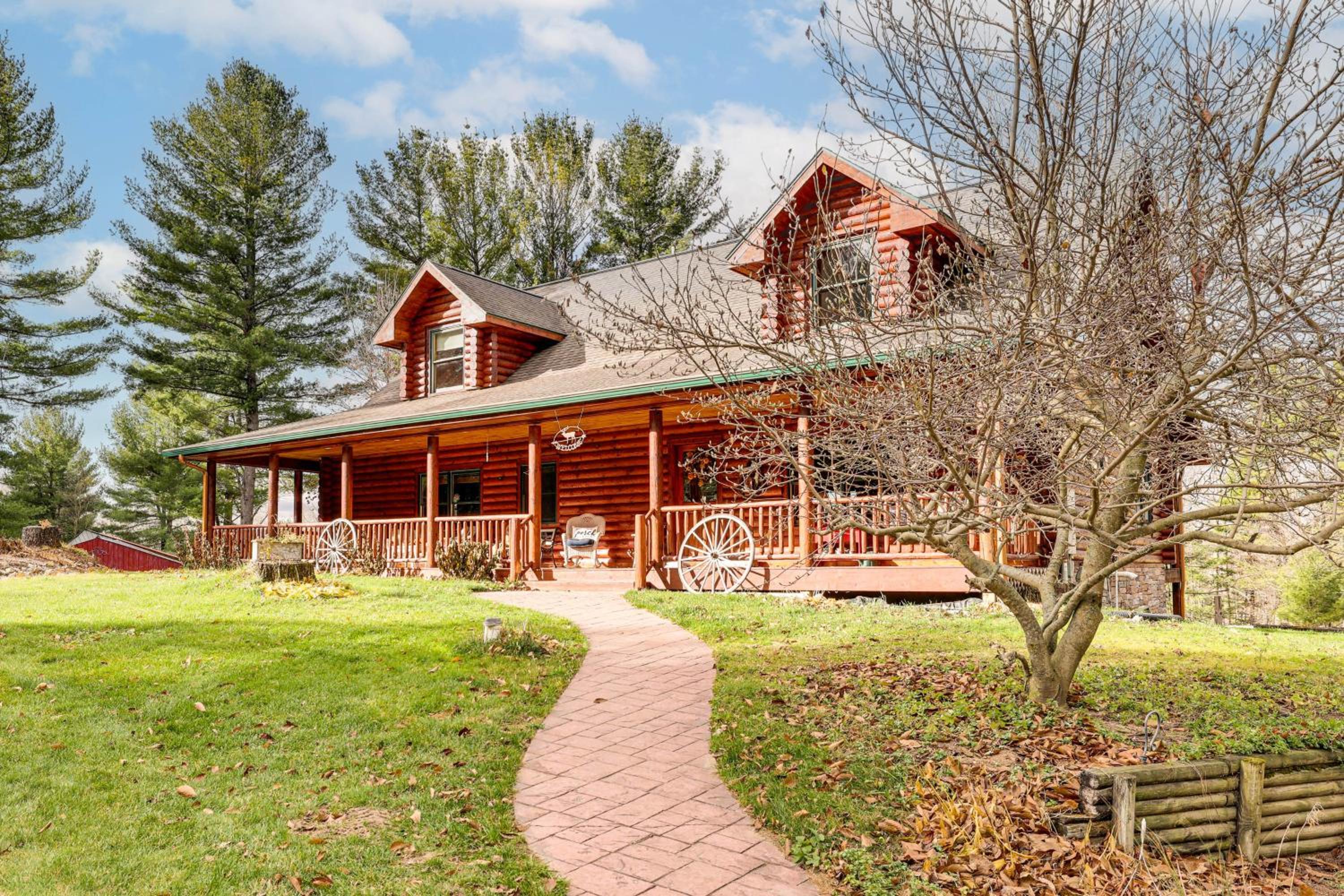 Spacious Log Home with 13 Acres, Ponds and Fire Pit!
