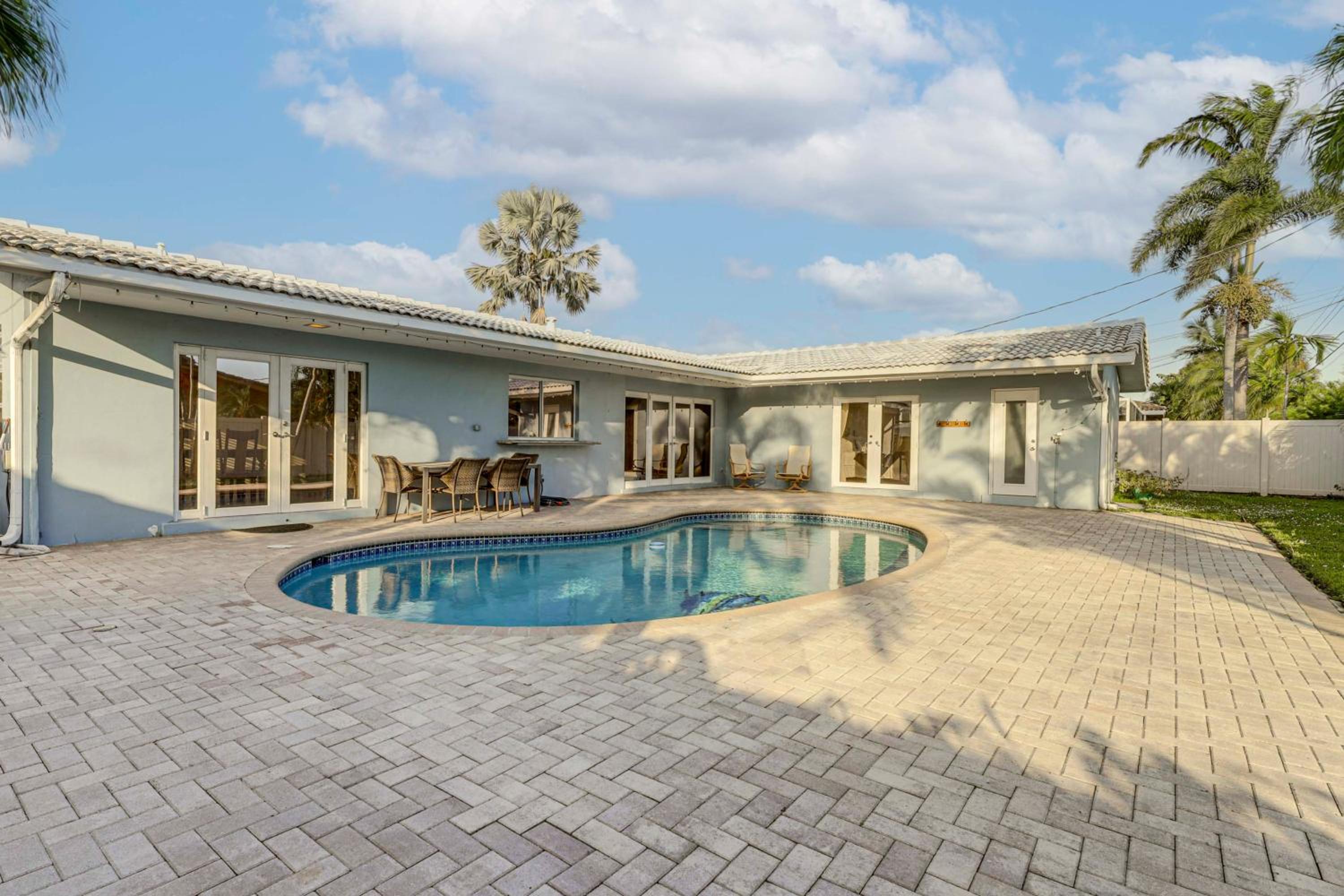 3 Mi to Beach! Poolside Escape in Fort Lauderdale