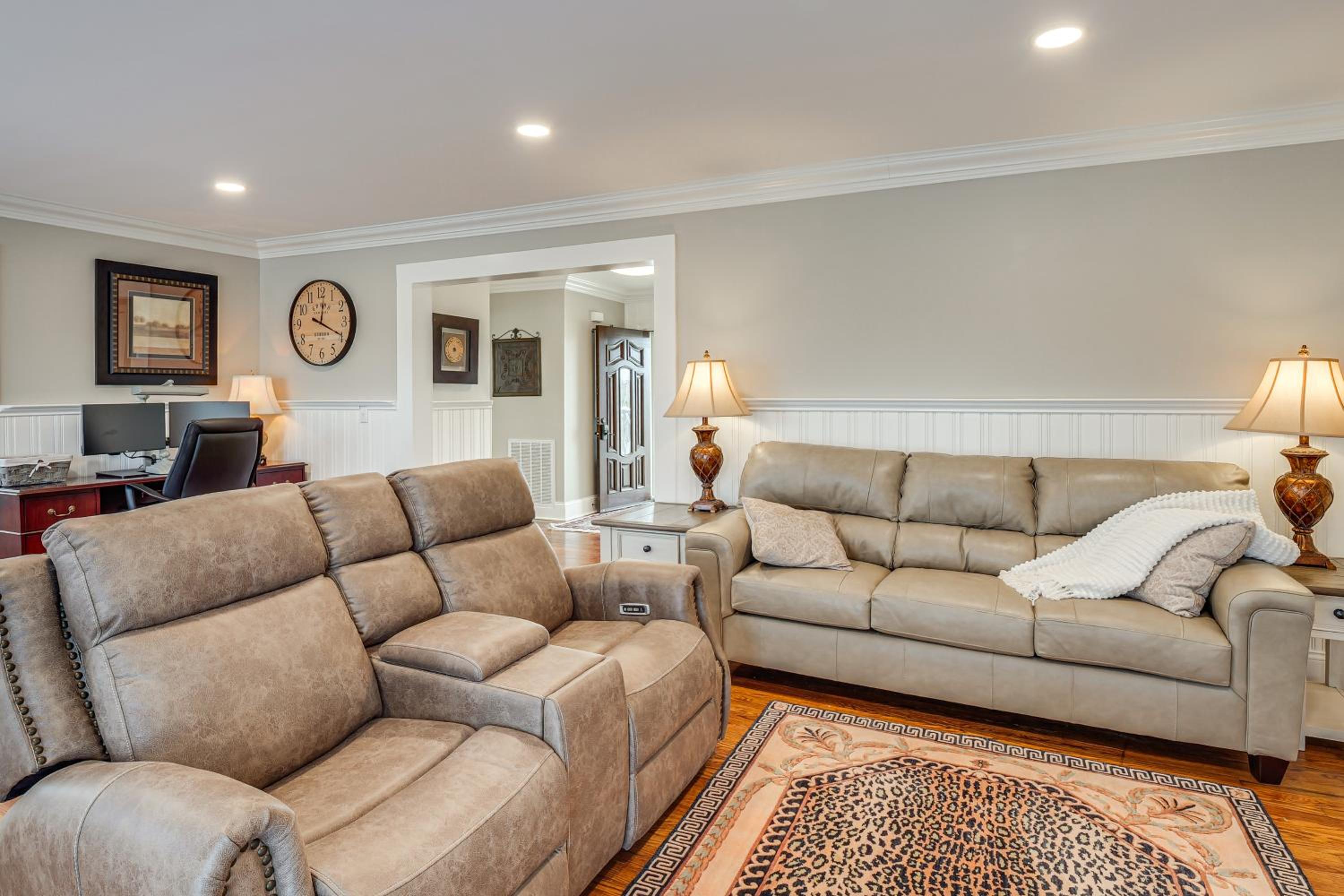 1 Block to Dtwn Lewisburg! Quiet Home with Decks
