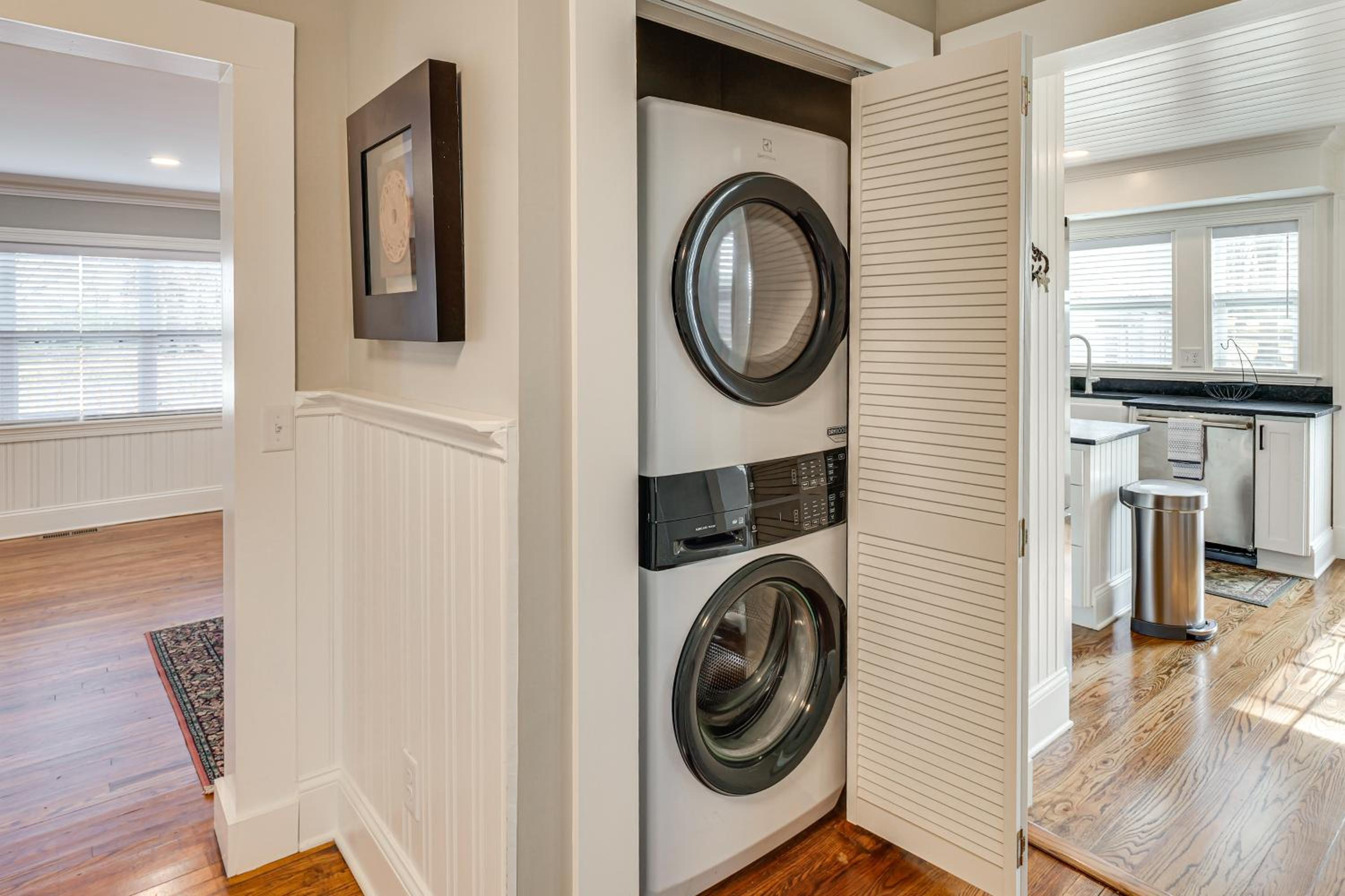 1 Block to Dtwn Lewisburg! Quiet Home with Decks