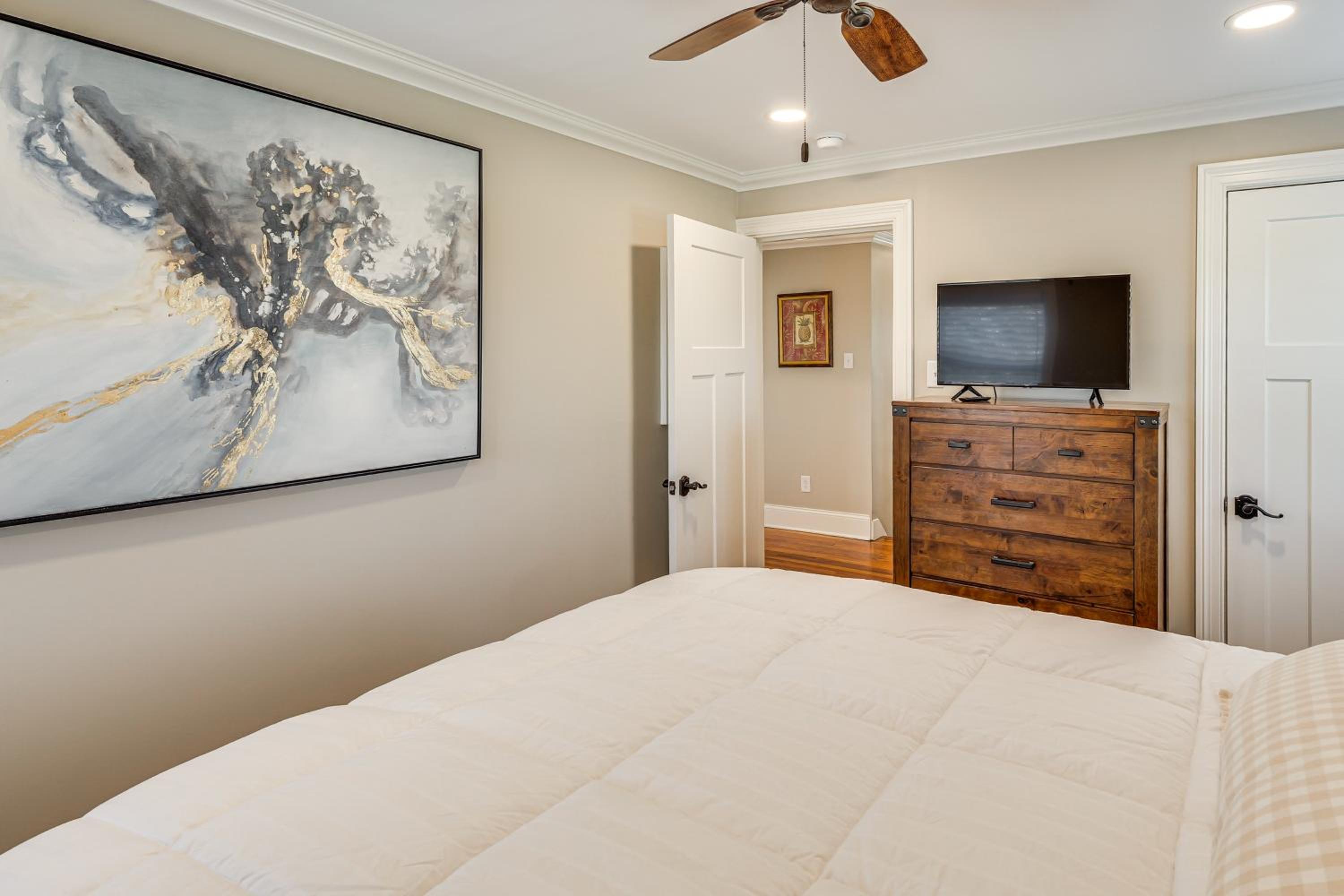 1 Block to Dtwn Lewisburg! Quiet Home with Decks