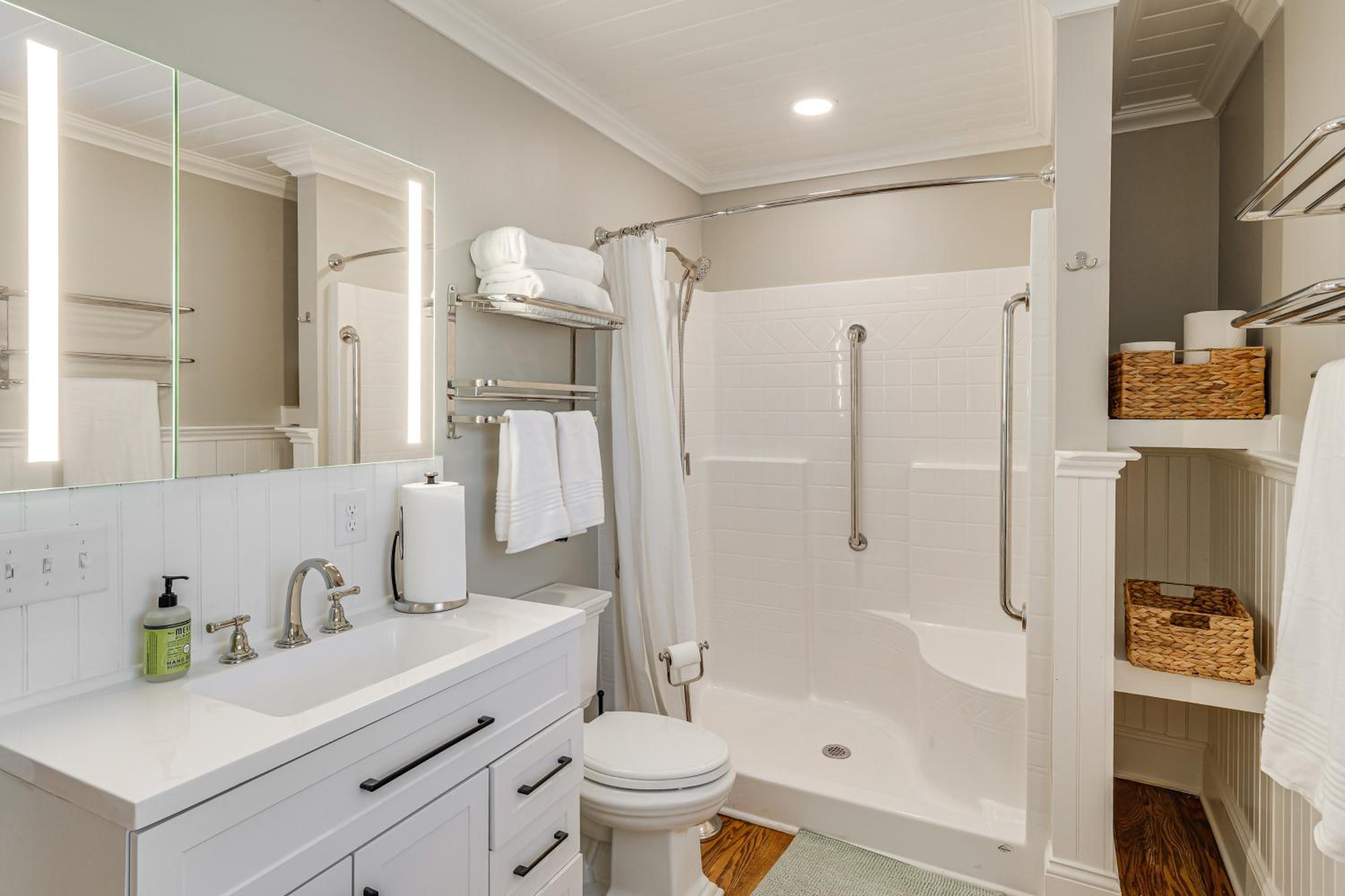 1 Block to Dtwn Lewisburg! Quiet Home with Decks