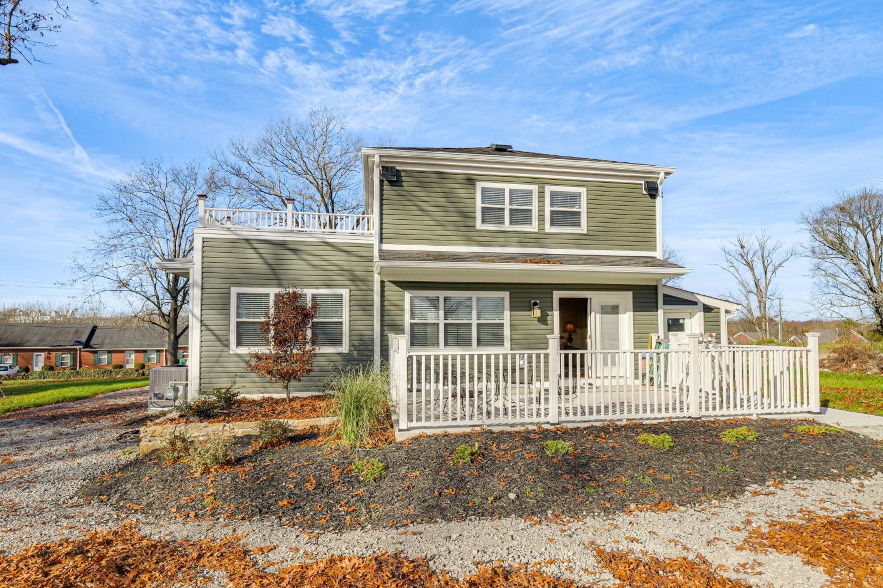 1 Block to Dtwn Lewisburg! Quiet Home with Decks